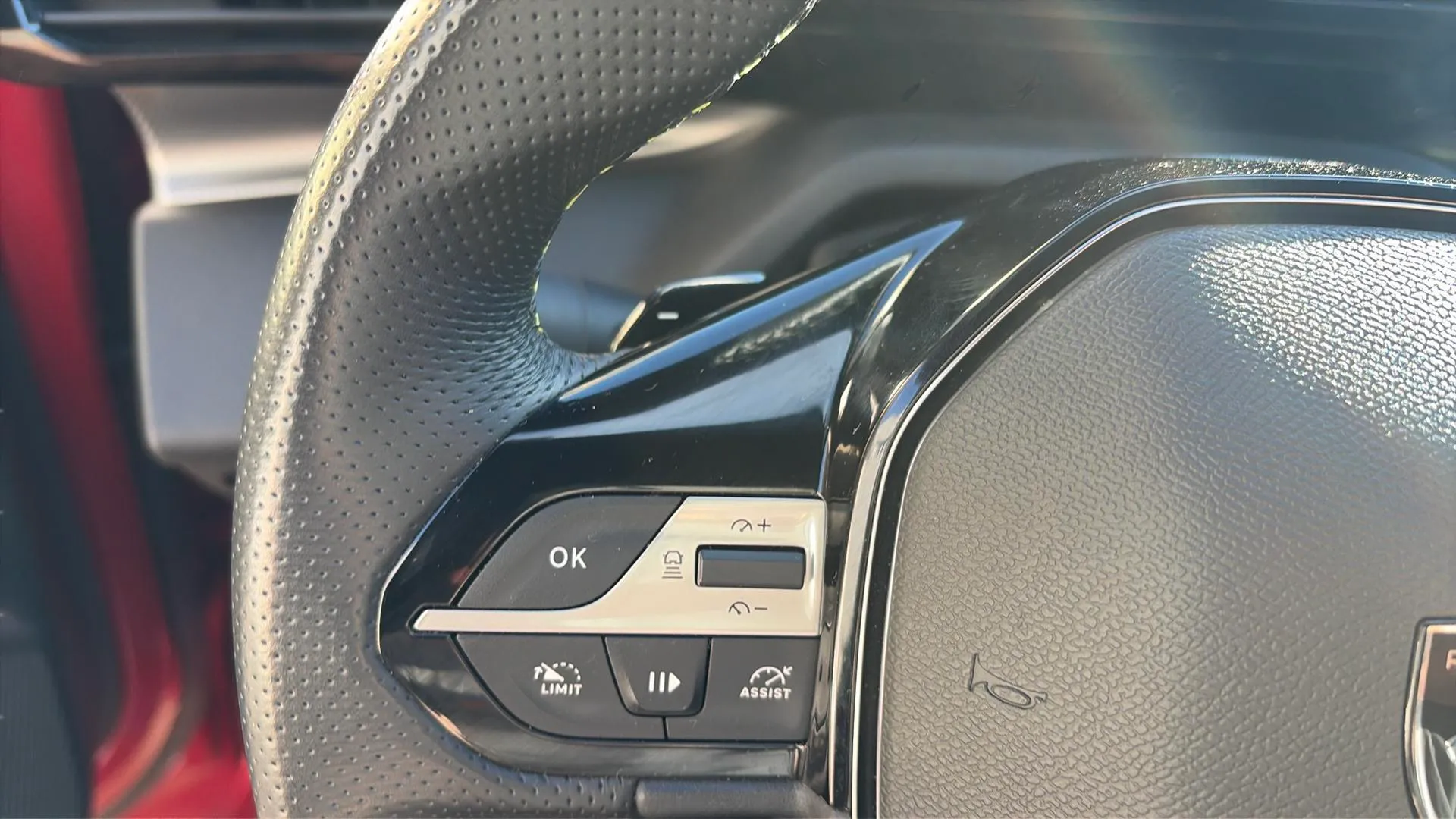 Peugeot 408 GT PureTech 130 EAT8 - foto 17