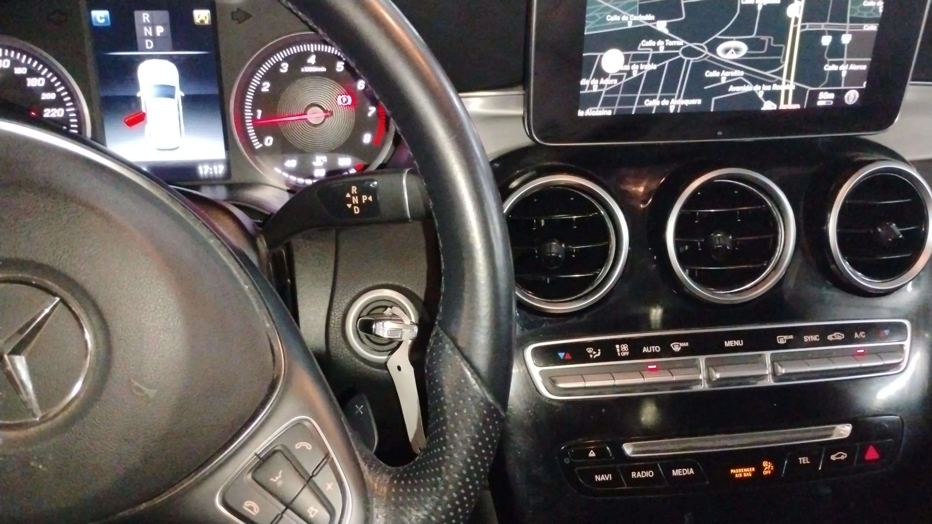 Mercedes-Benz GLC 250 4MATIC - foto 24