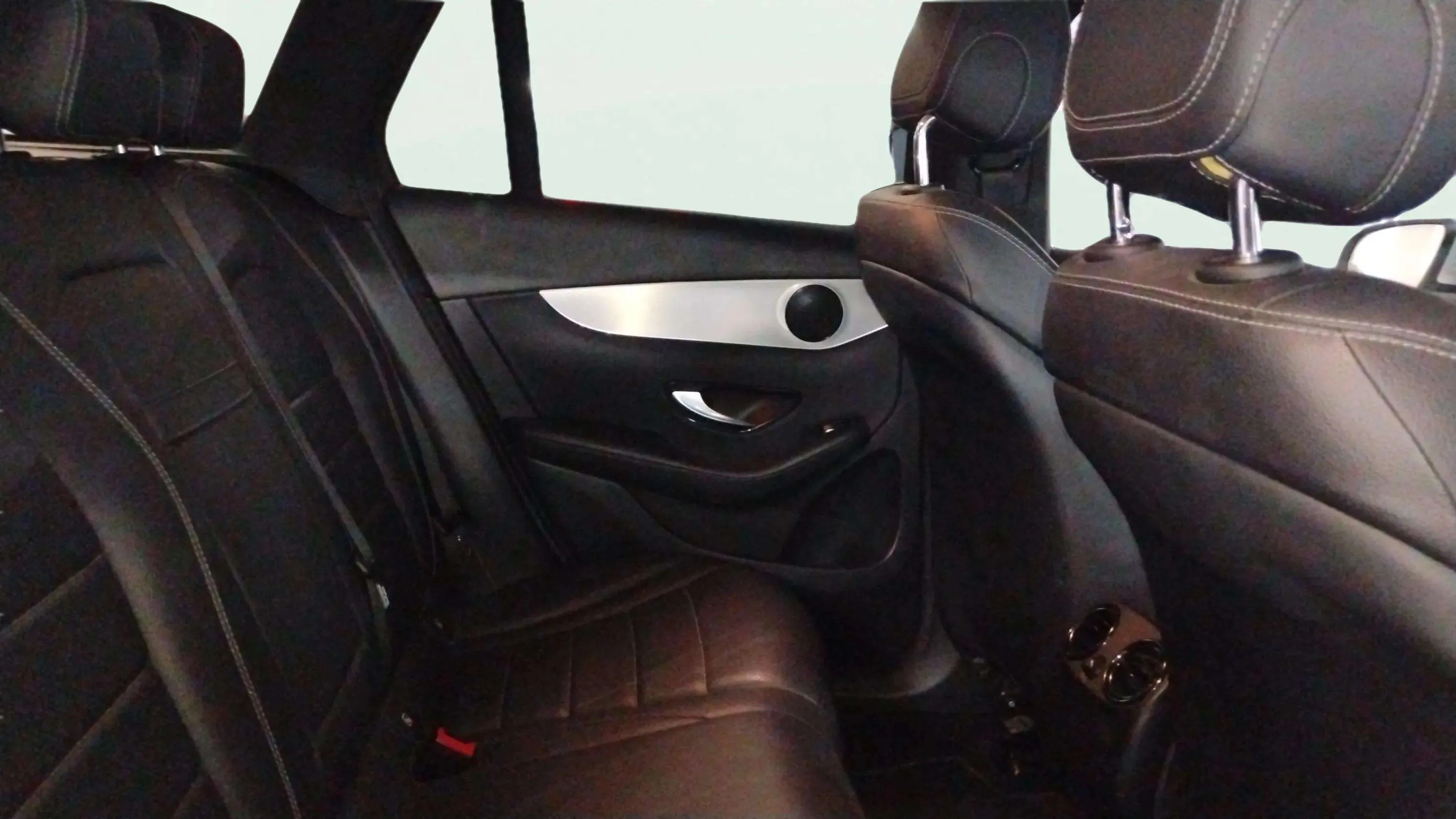 Mercedes-Benz GLC 250 4MATIC - foto 16