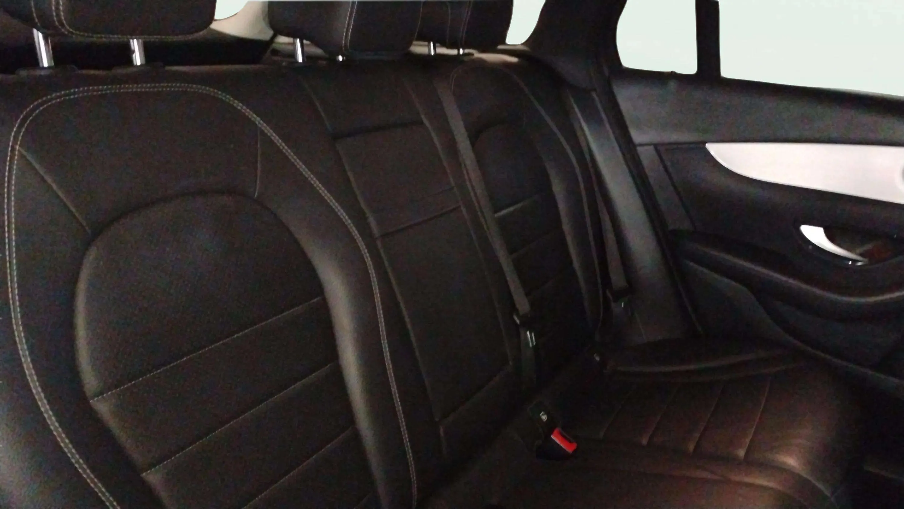 Mercedes-Benz GLC 250 4MATIC - foto 17