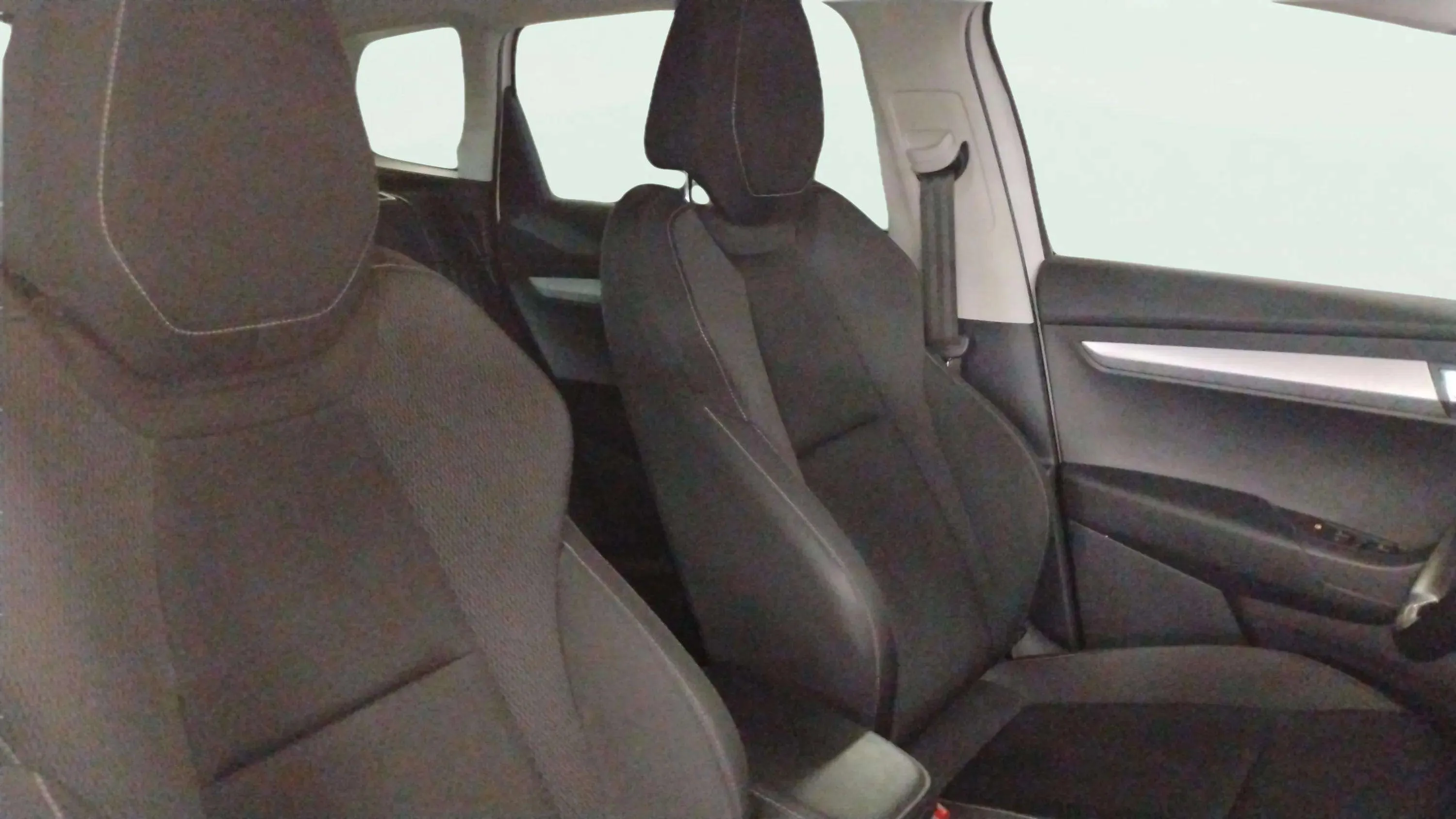 Škoda Karoq 2.0 TDI DSG 4x4 Ambition - foto 11