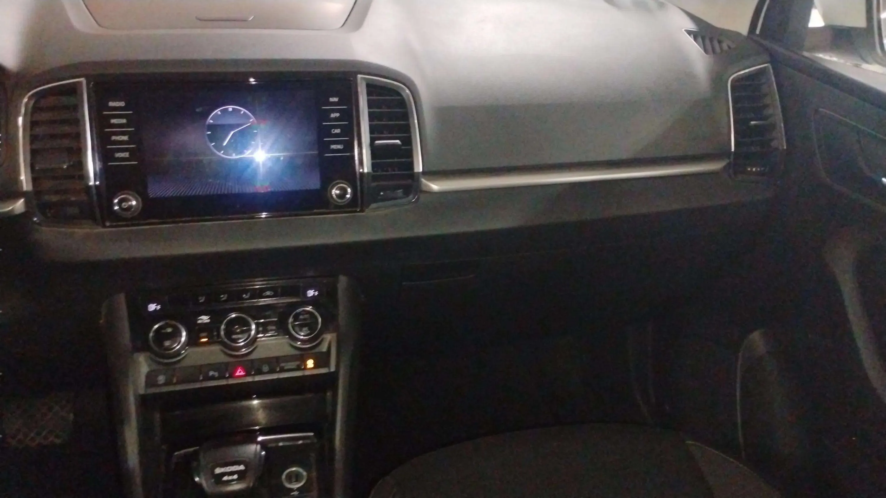 Škoda Karoq 2.0 TDI DSG 4x4 Ambition - foto 19