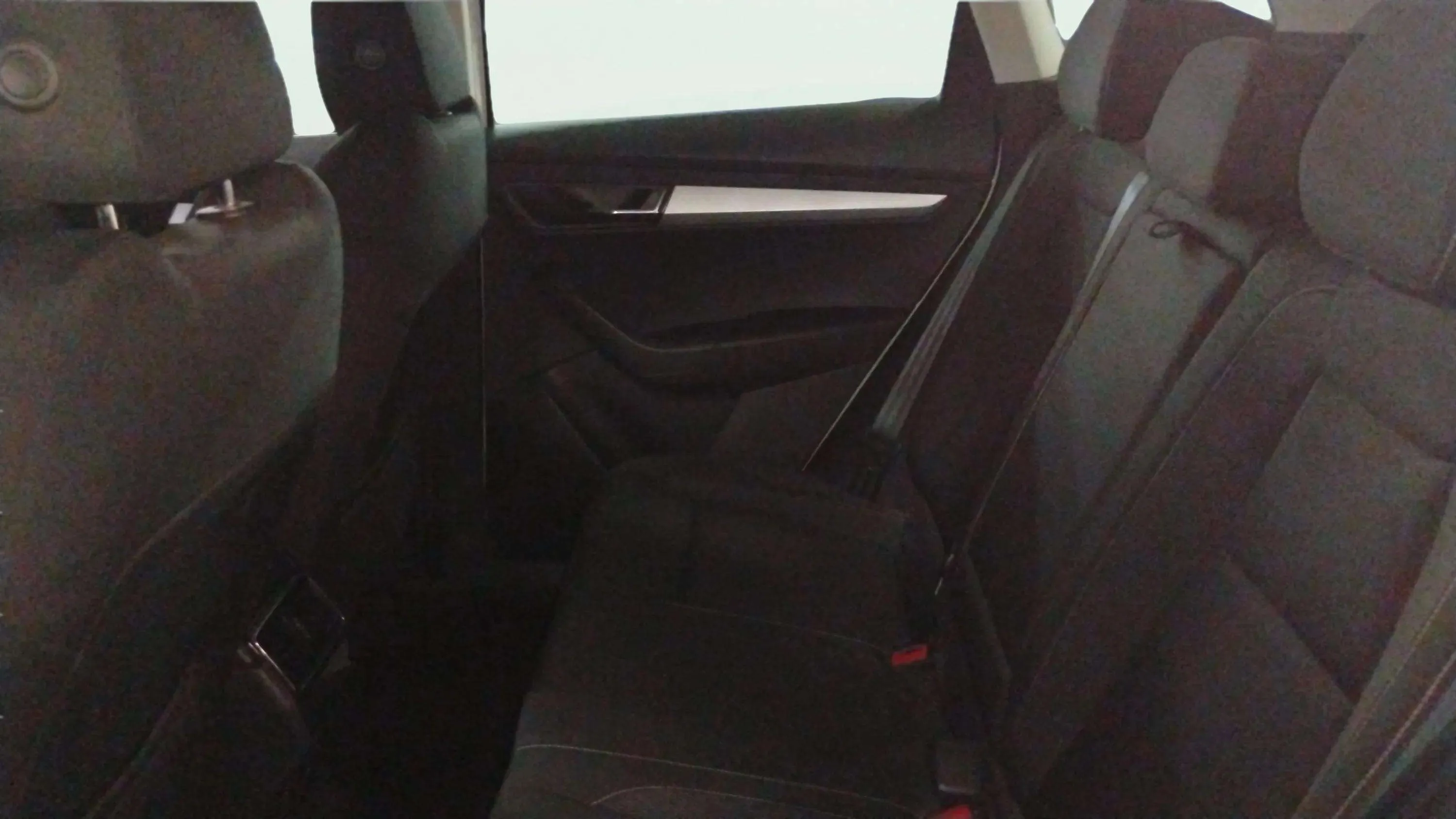 Škoda Karoq 2.0 TDI DSG 4x4 Ambition - foto 13