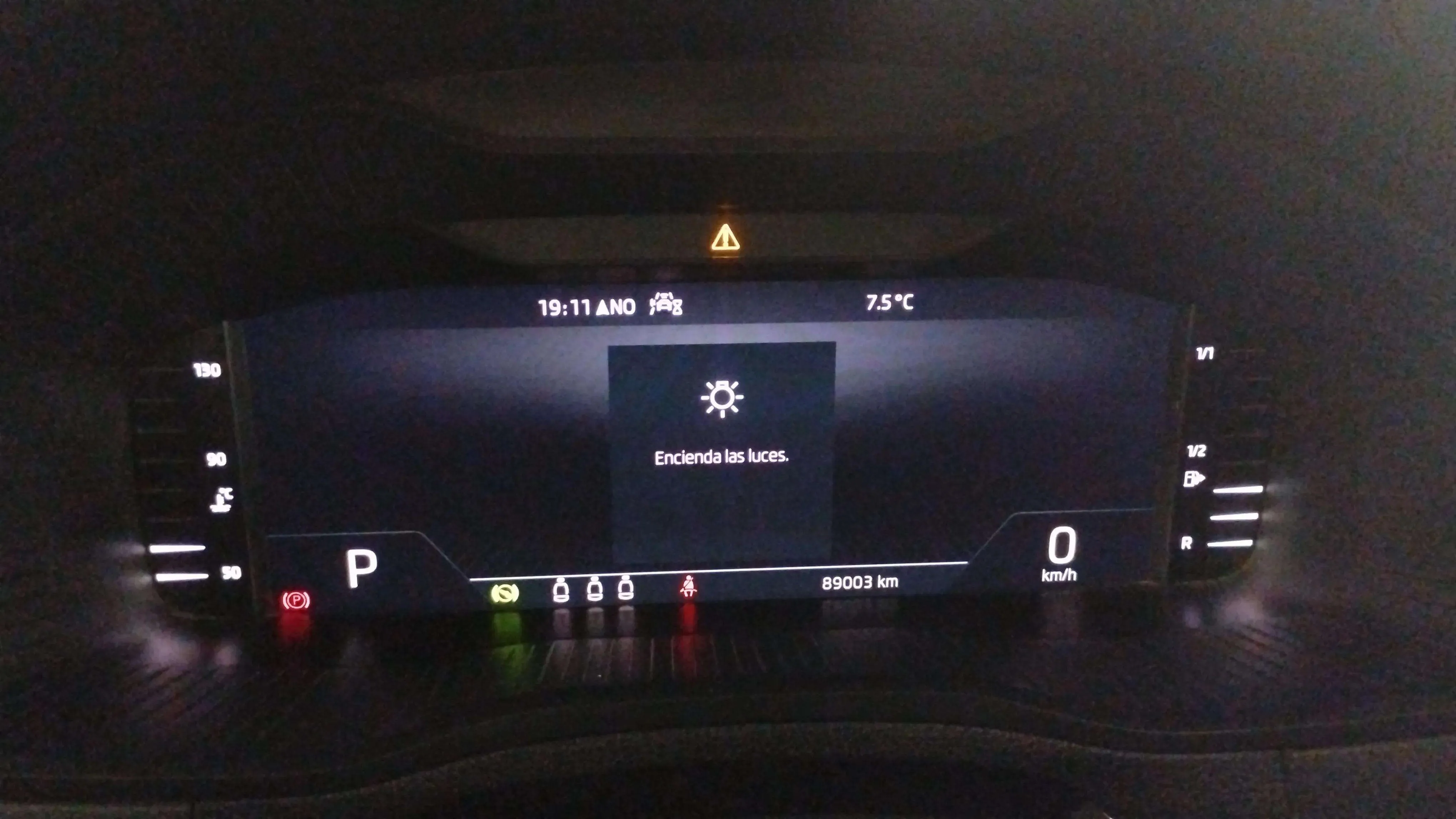 Škoda Karoq 2.0 TDI DSG 4x4 Ambition - foto 21