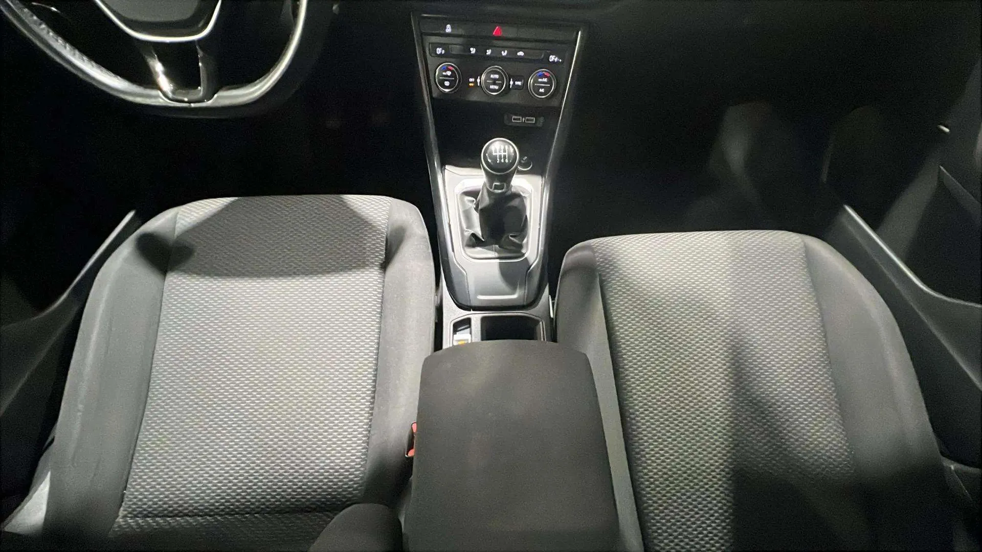 Volkswagen T-Roc Advance 1.0 TSI - foto 10