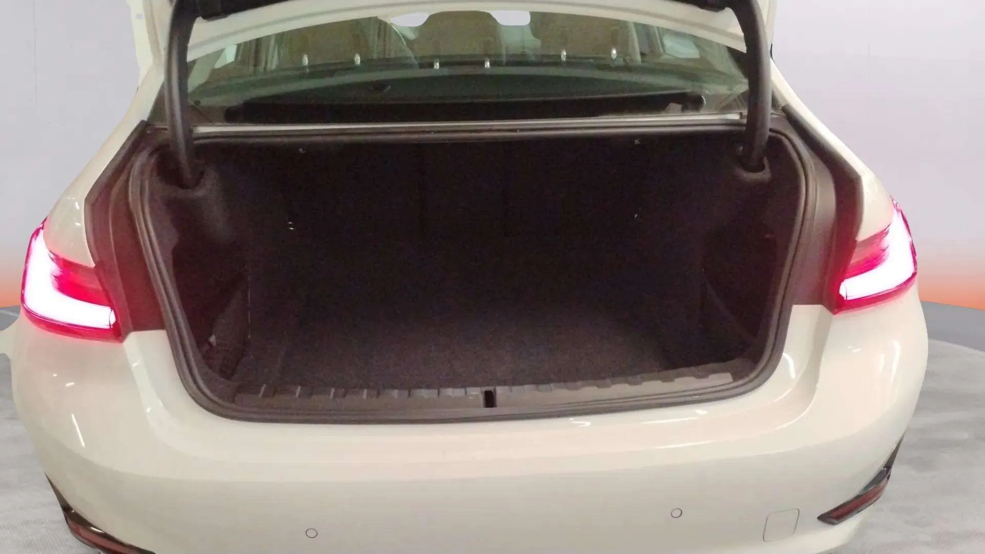 BMW Serie 3 318dA - foto 29