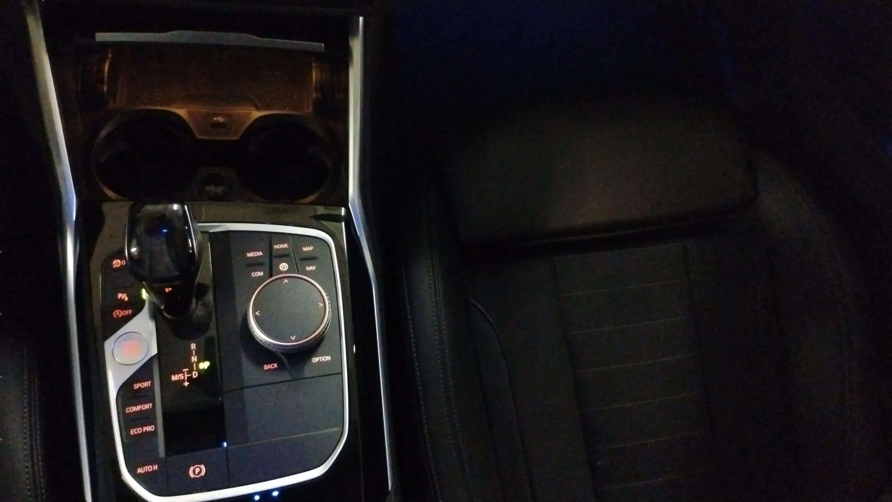 BMW Serie 3 318dA - foto 25