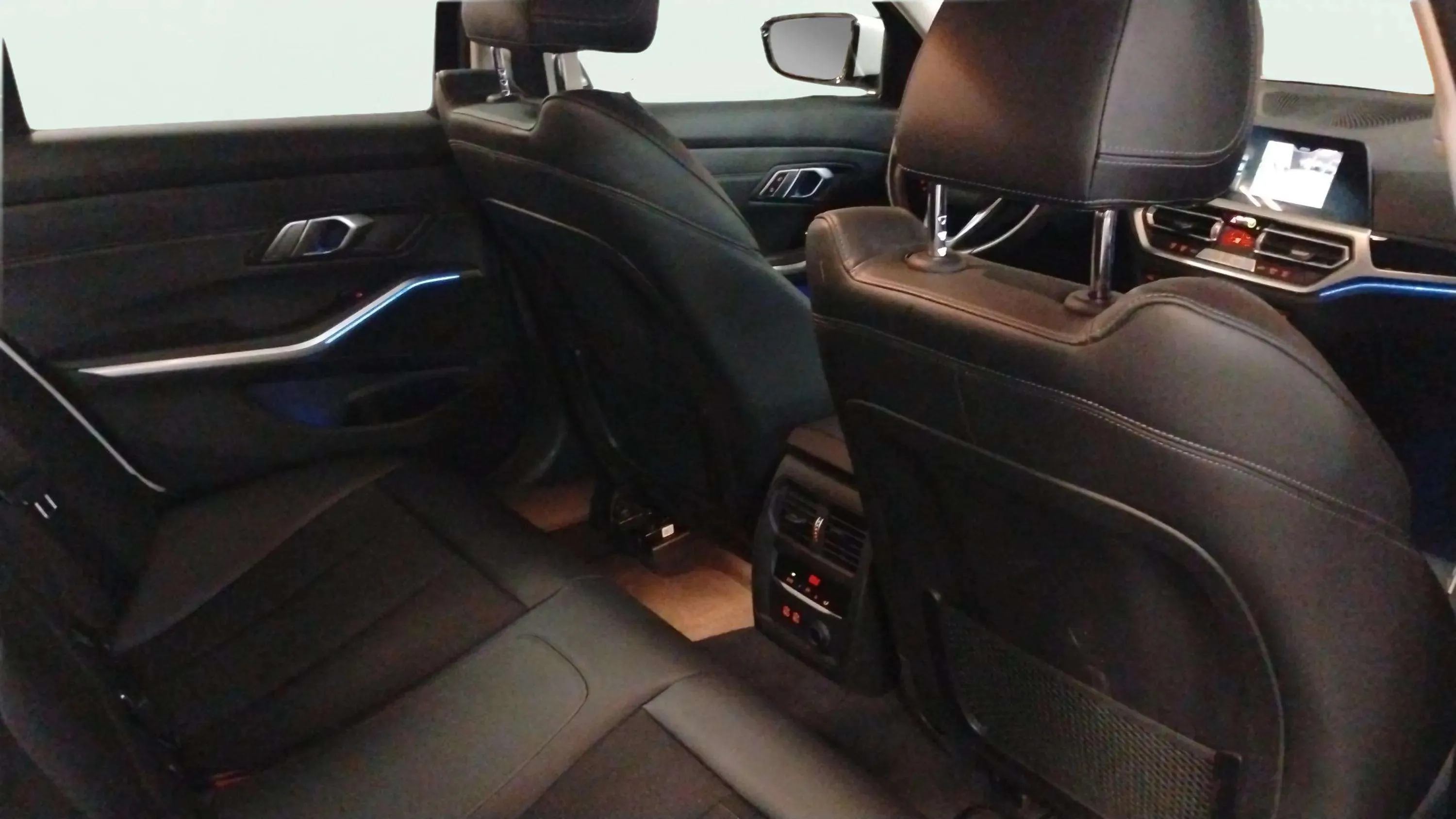 BMW Serie 3 318dA - foto 15