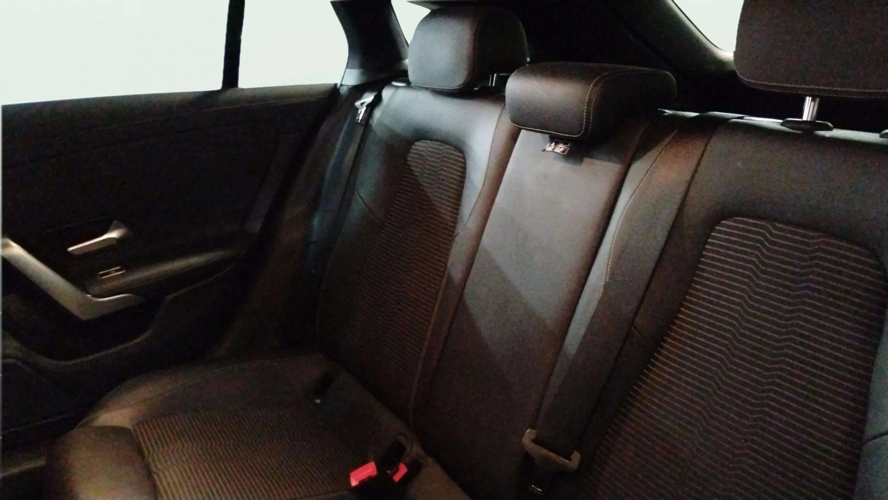 Mercedes-Benz CLA 220 D DCT Shooting Brake - foto 14