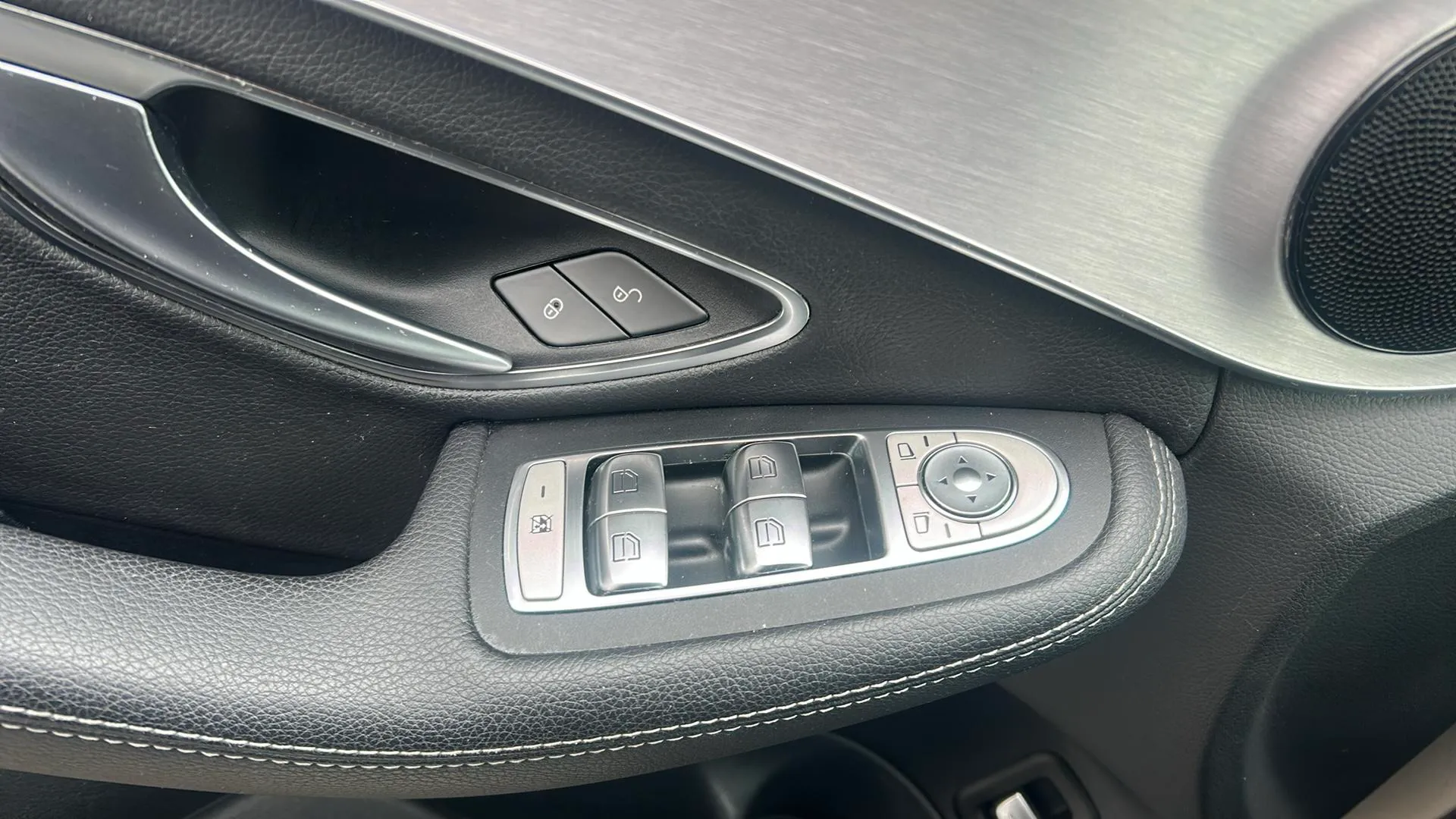 Mercedes-Benz Clase C C 220 d - foto 12