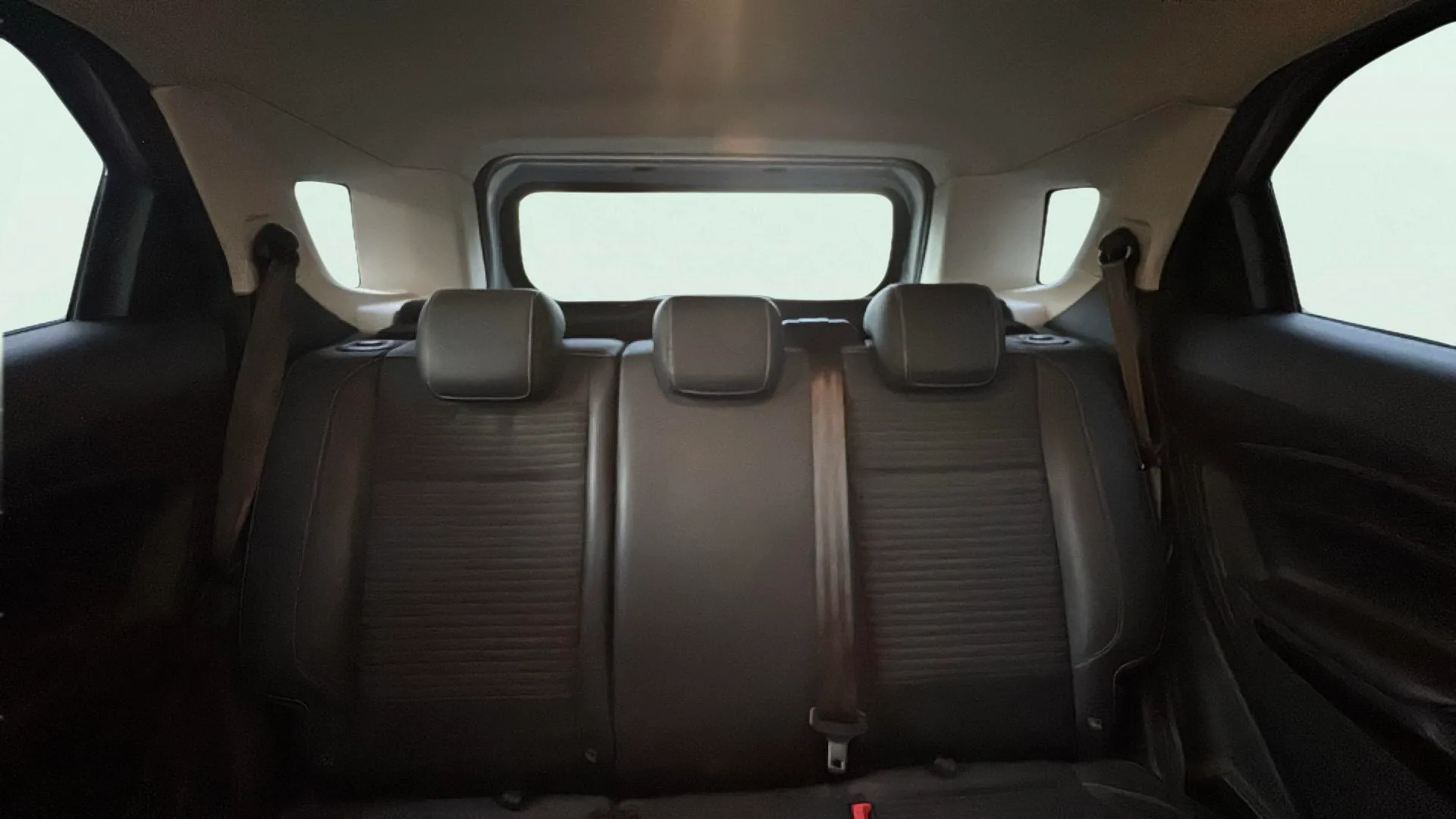 Ford EcoSport 1.0T EcoBoost Titanium - foto 11