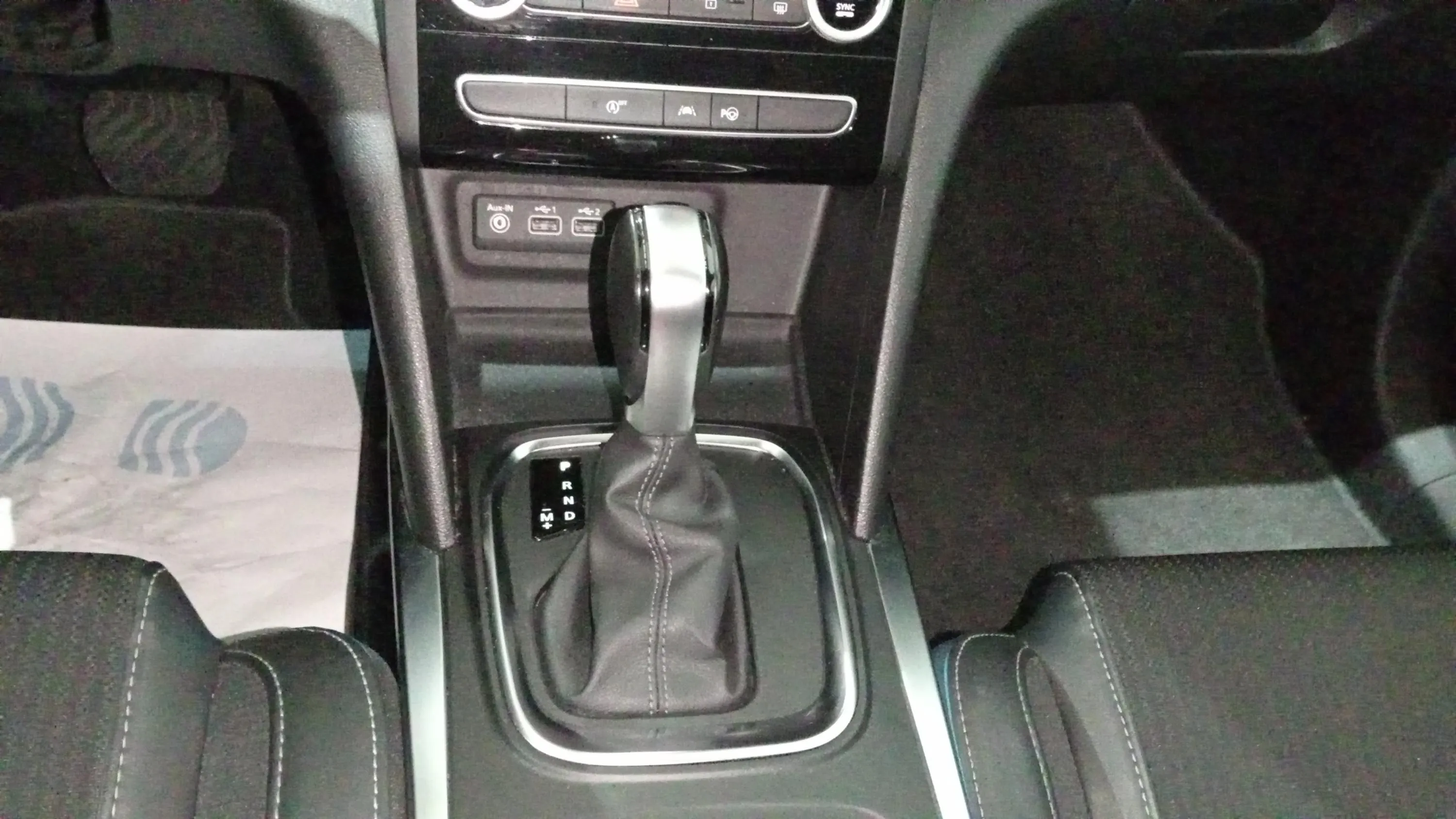 Renault Mégane Zen TCe EDC GPF - foto 12