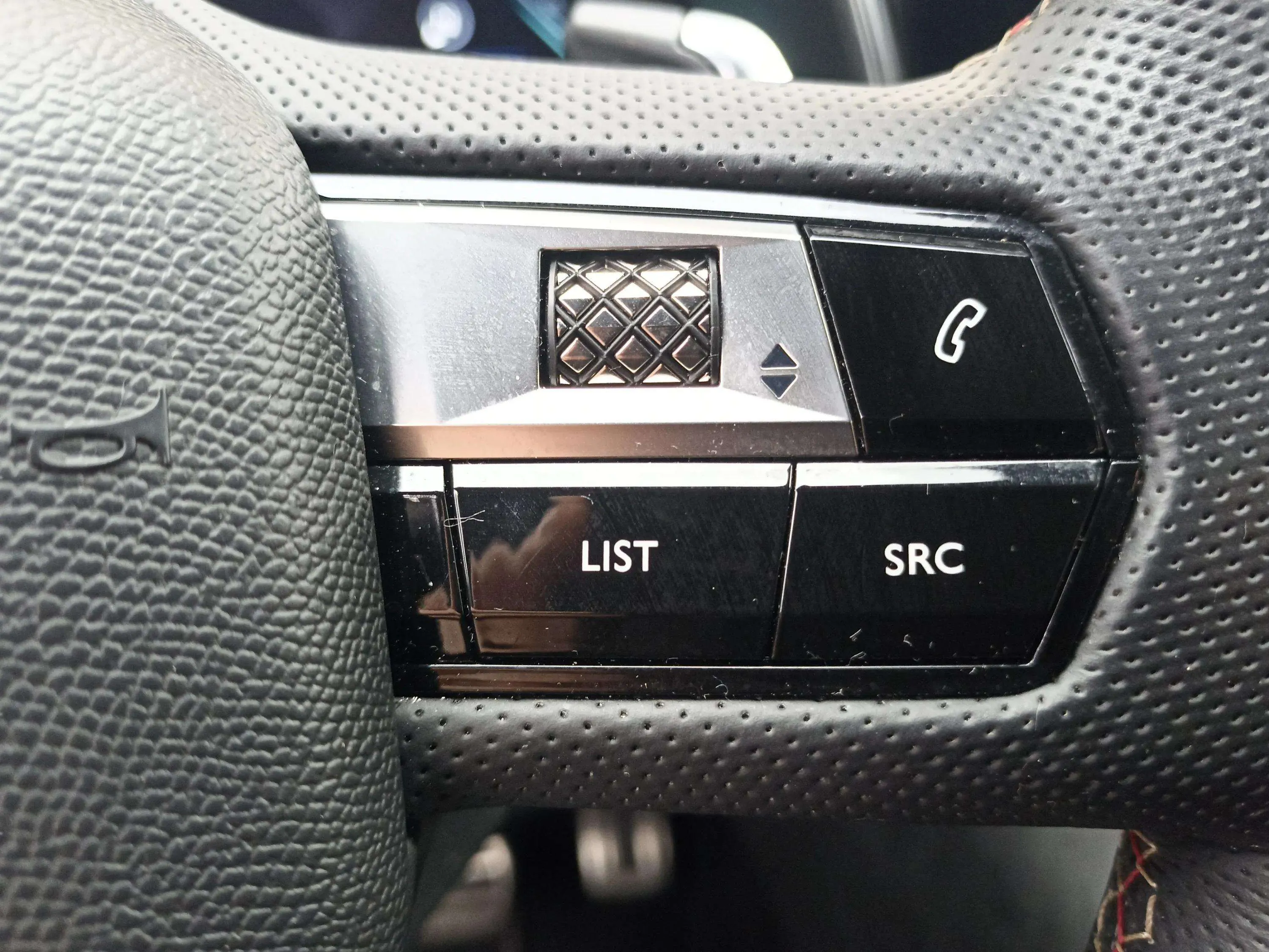 DS DS 7 Crossback 1.6 E-Tense 225 Performance Line - foto 19