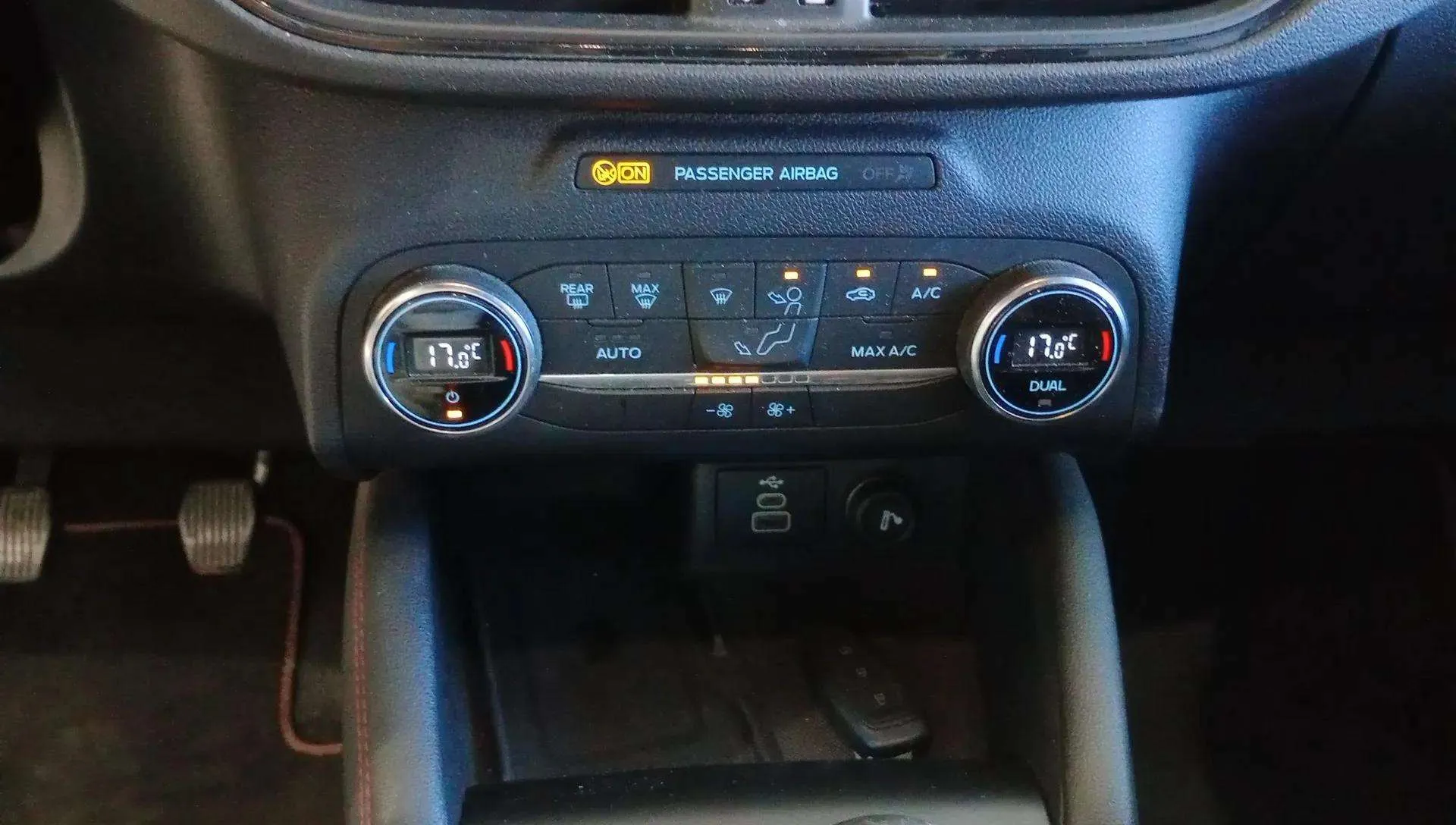 Ford Kuga ST-Line 1.5T EcoBoost - foto 13