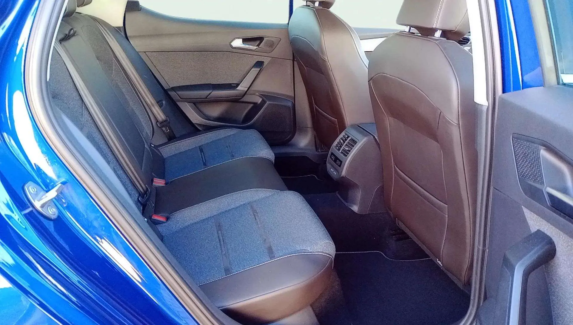 SEAT León 1.4 e-Hybrid DSG-6 Xcellence Go XL - foto 11