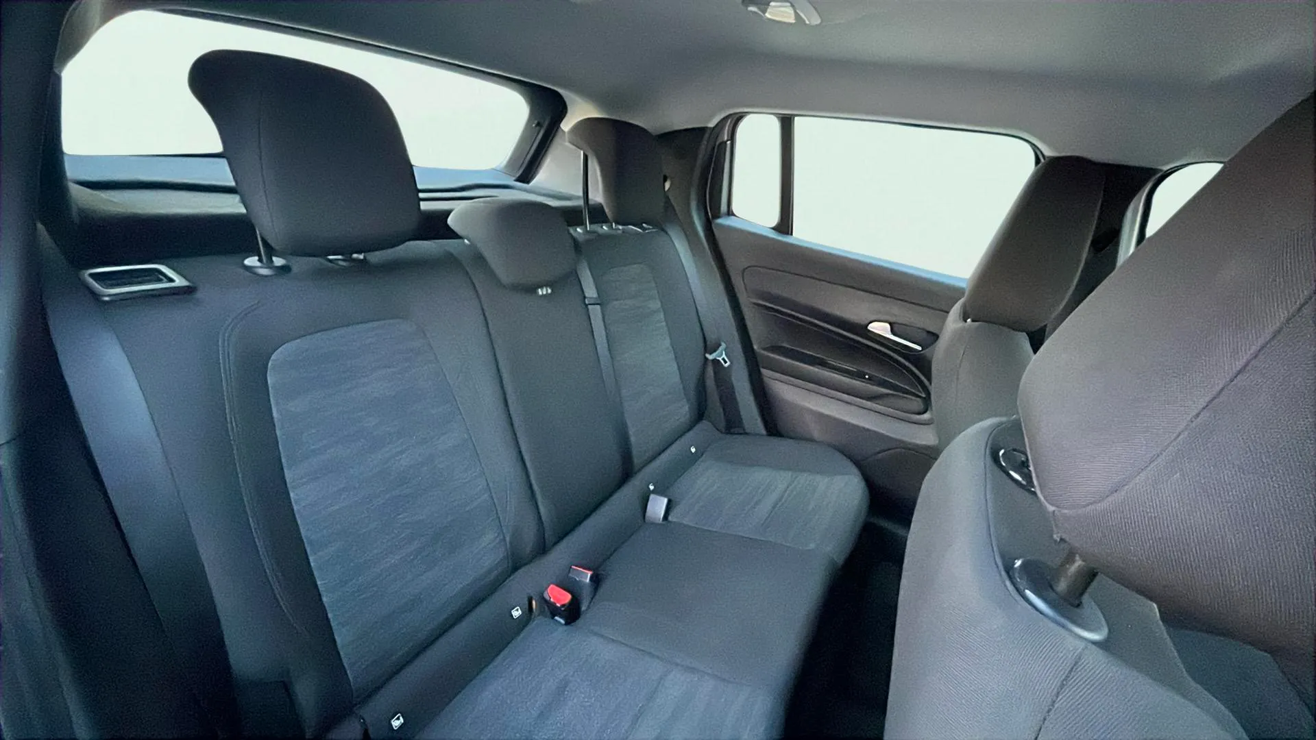 Jeep Avenger 1.2 G Longitude - foto 18
