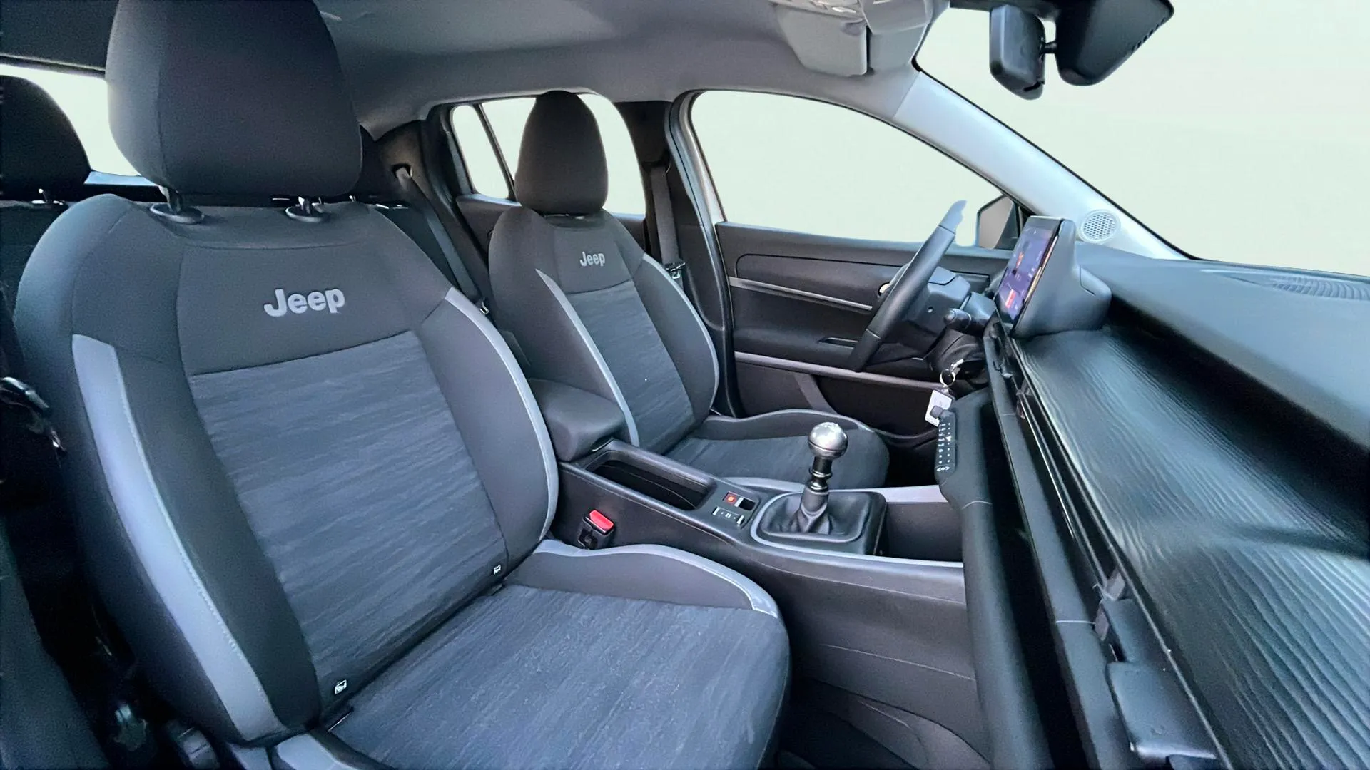 Jeep Avenger 1.2 G Longitude - foto 17