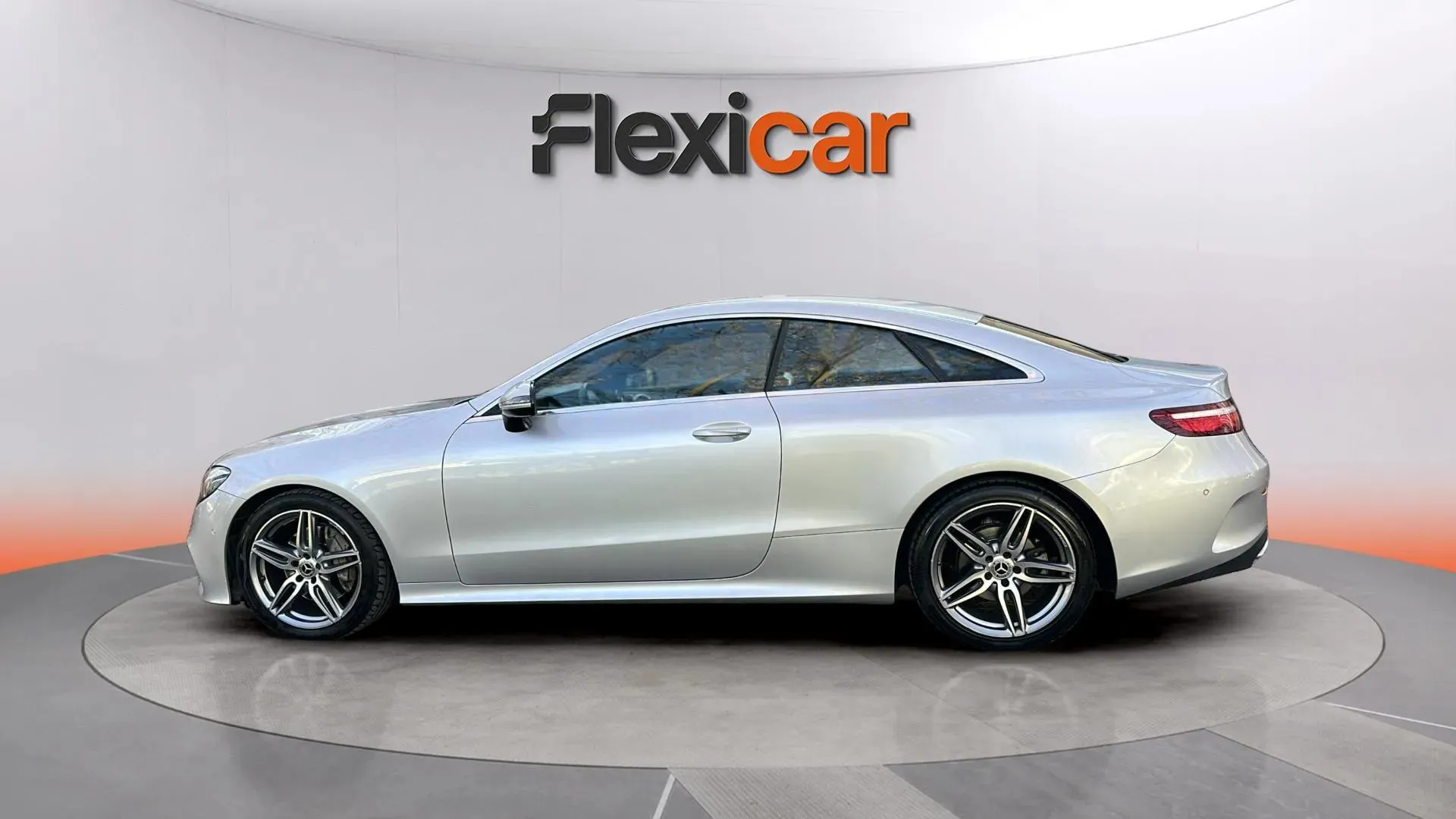 Mercedes-Benz Clase E Coupé E 220 d - foto 2