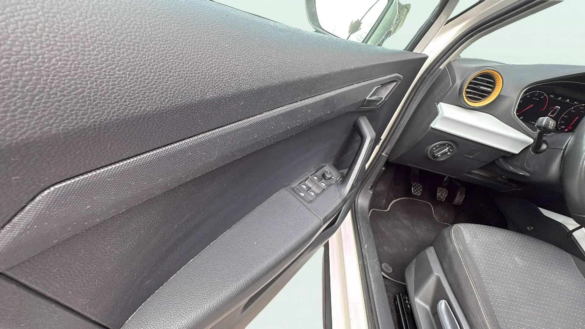 SEAT Arona 1.0 TSI Style Plus - foto 13