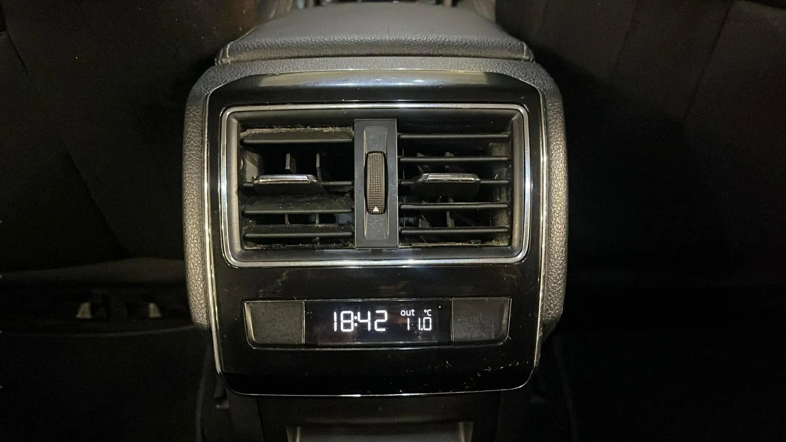 Škoda Superb 2.0 TDI AdBlue tech DSG Style - foto 19