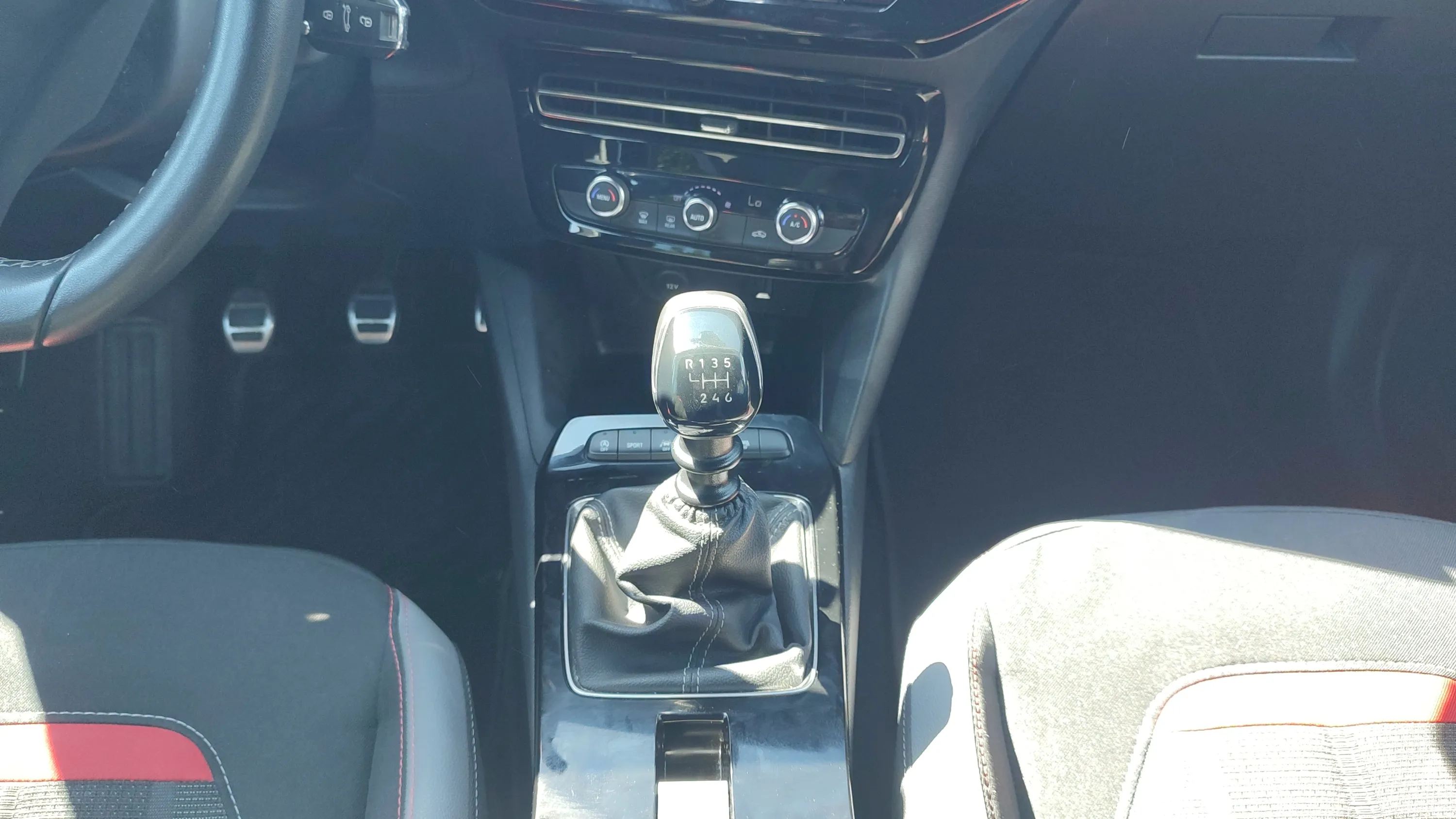 Opel Mokka 1.2 T Ultimate - foto 7