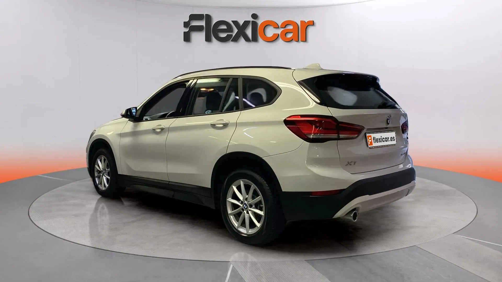 BMW X1 sDrive18i - foto 5