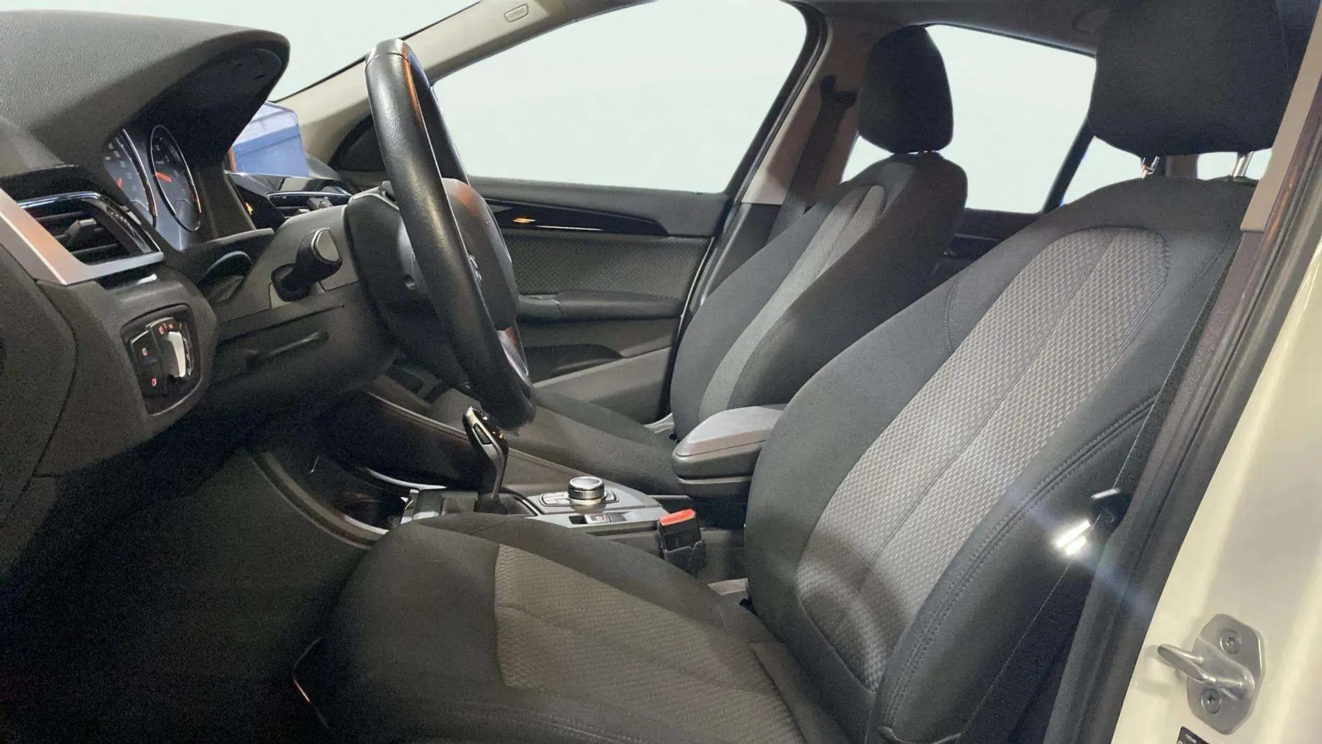 BMW X1 sDrive18i - foto 10