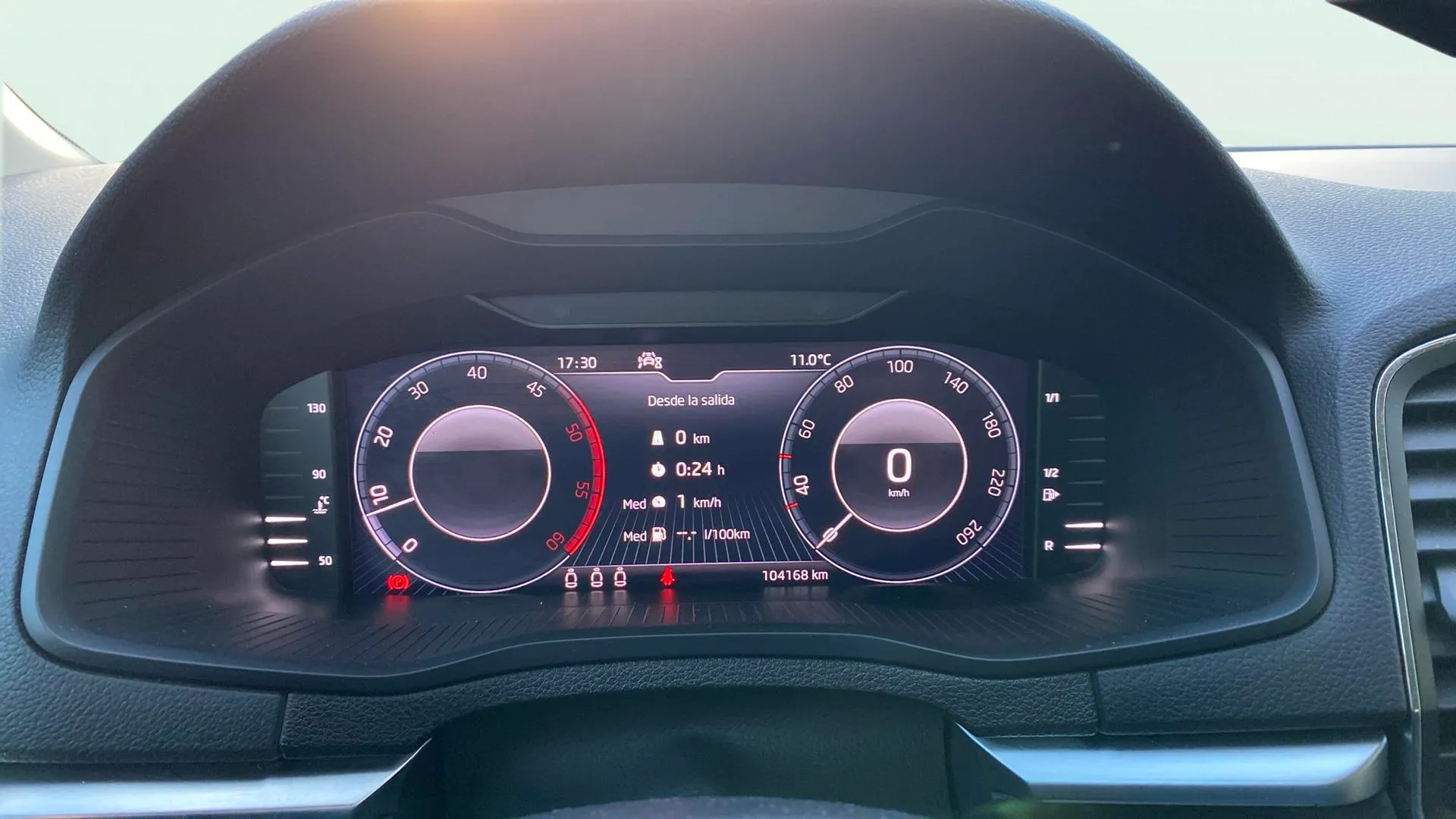 Škoda Karoq 1.6 TDI 125 Aniversario - foto 14