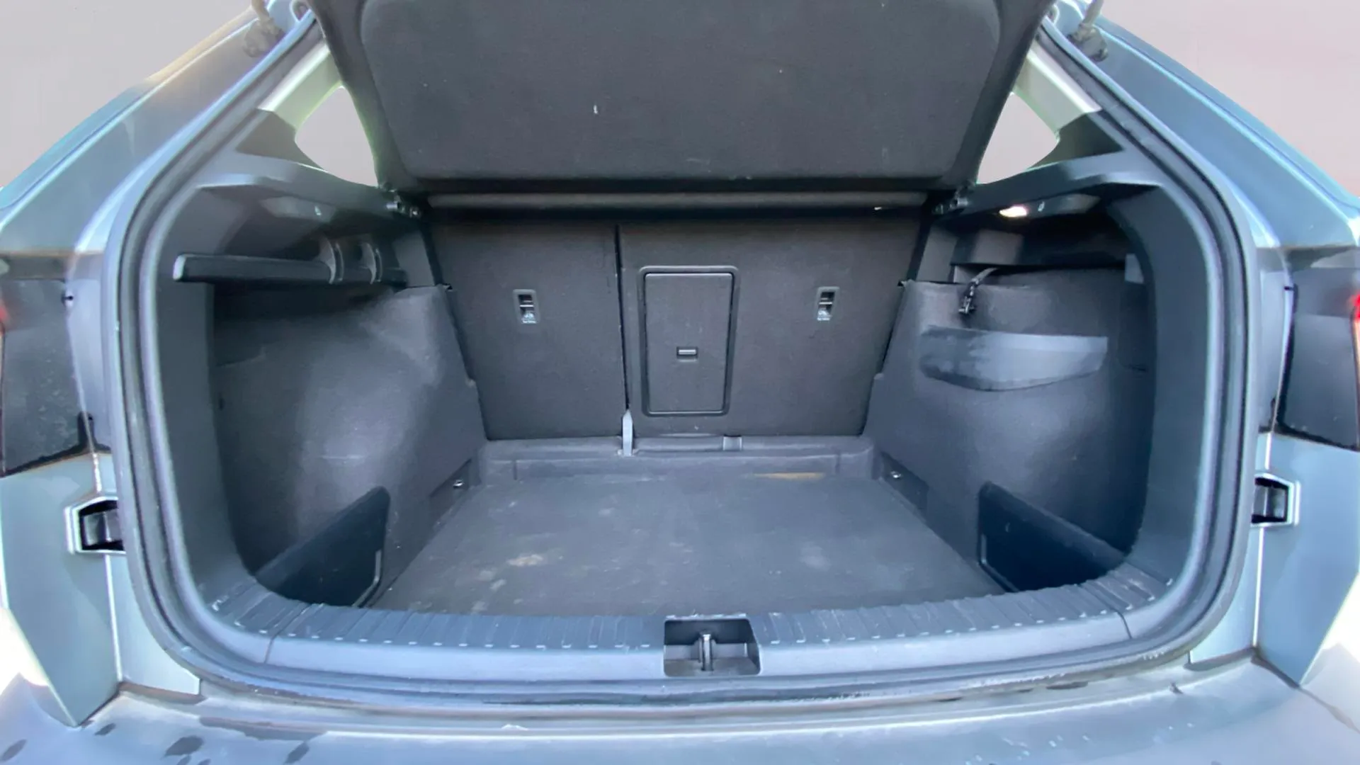 Škoda Karoq 1.6 TDI 125 Aniversario - foto 22