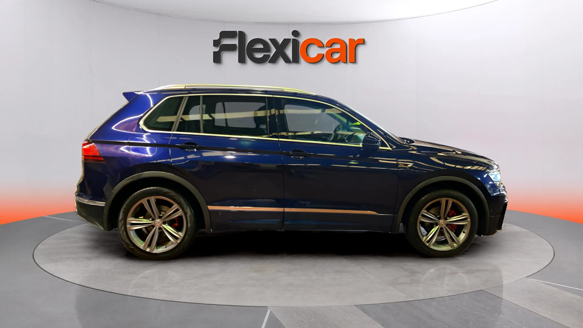 Volkswagen Tiguan Sport 2.0 TDI BMT DSG - foto 9