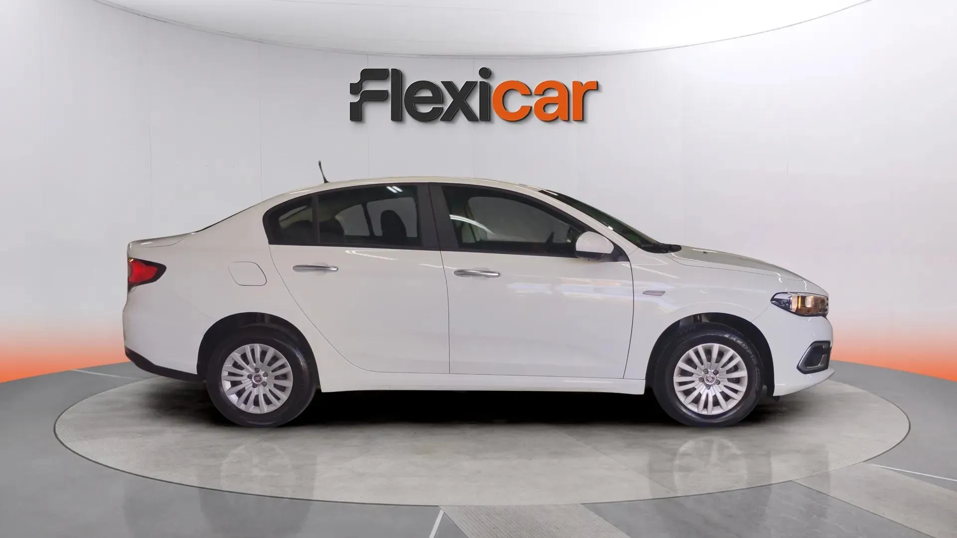 Fiat Tipo Sedán Diésel 1.6 - foto 3