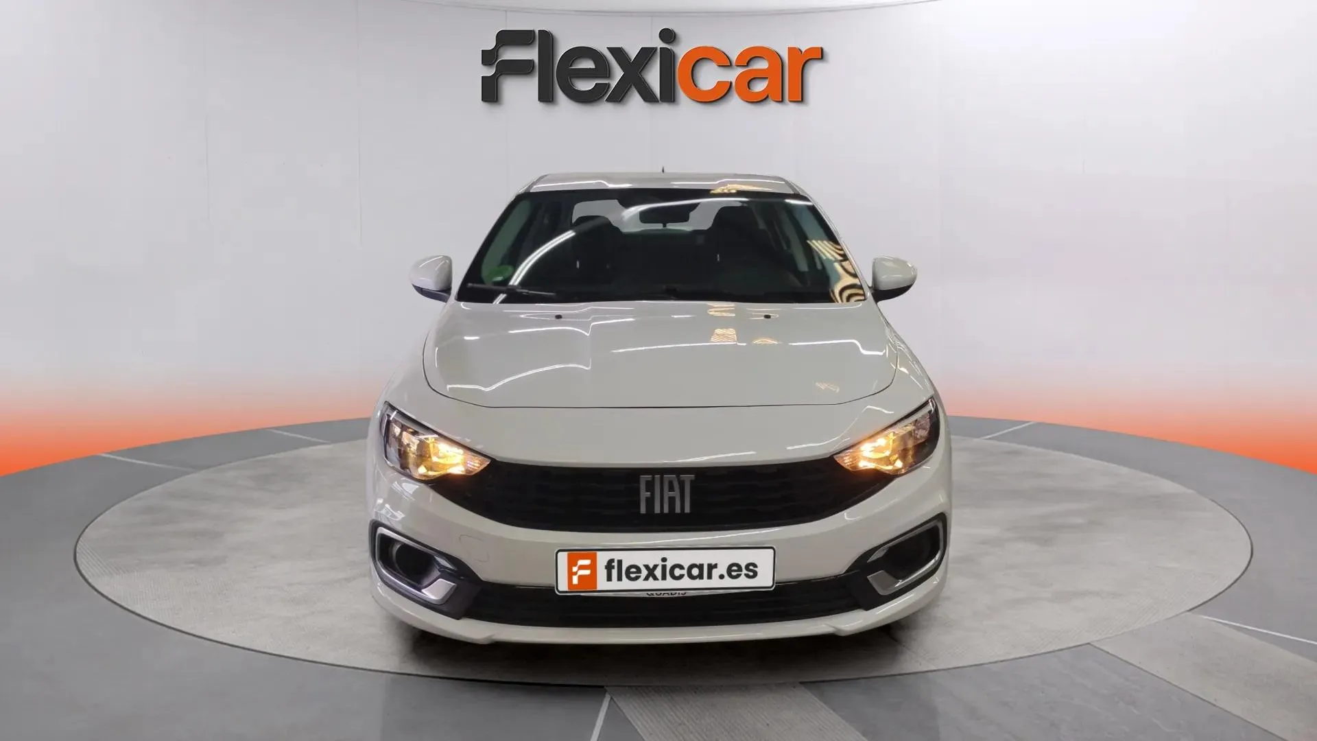 Fiat Tipo Sedán Diésel 1.6 - foto 2
