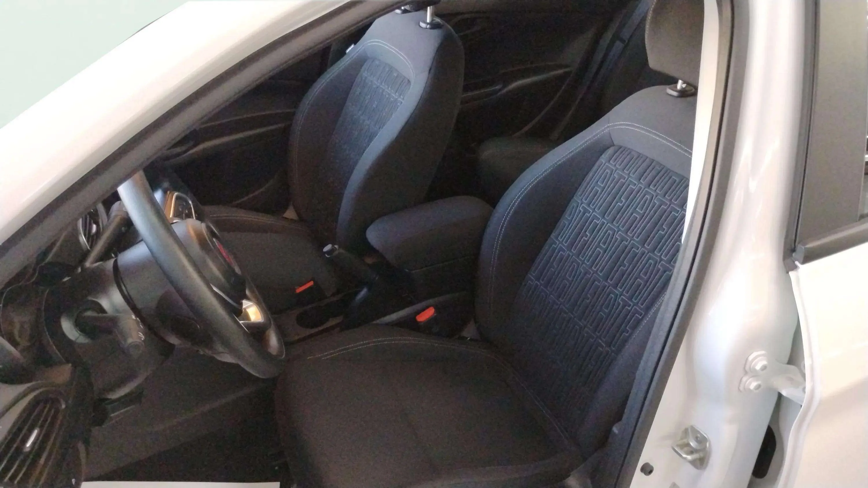 Fiat Tipo Sedán Diésel 1.6 - foto 19