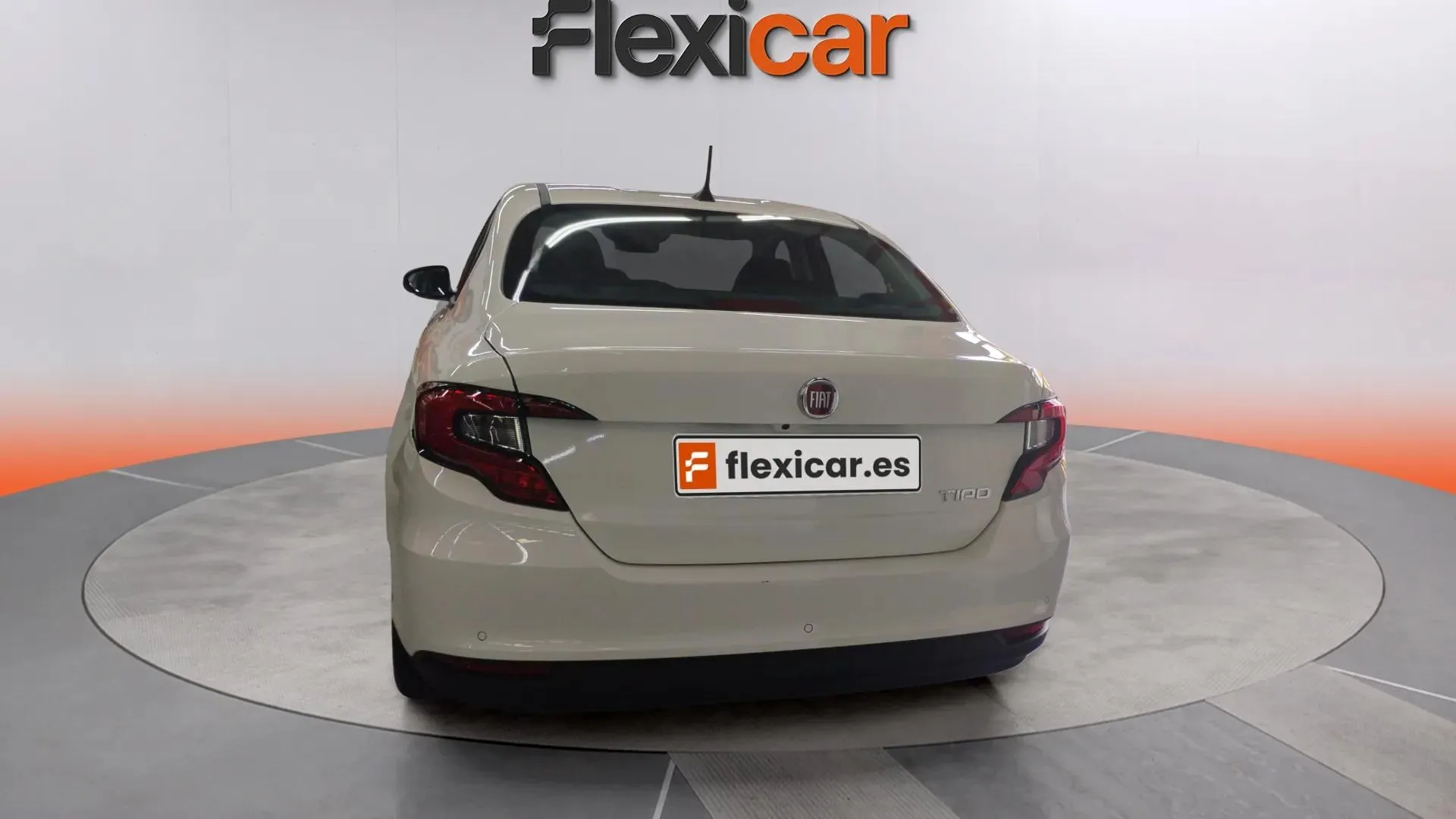 Fiat Tipo Sedán Diésel 1.6 - foto 4