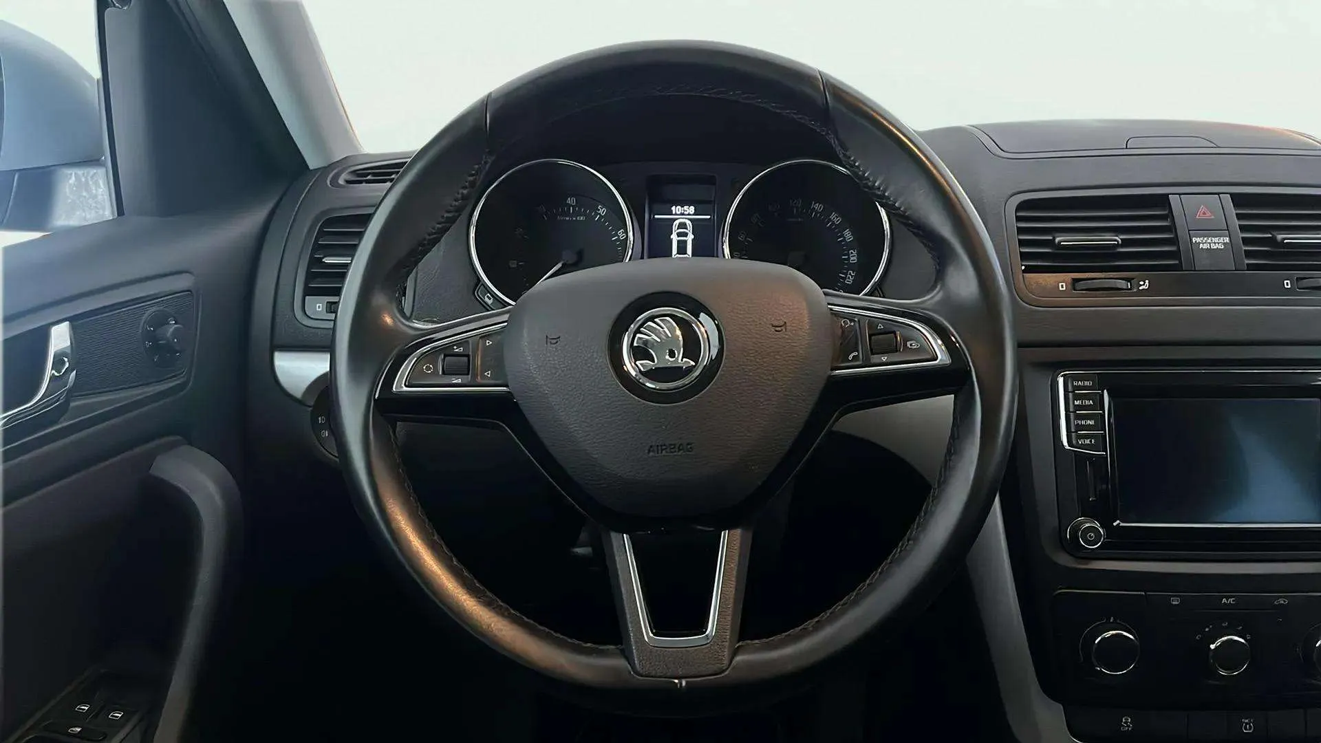 Škoda Yeti 1.2 TSI Active - foto 11