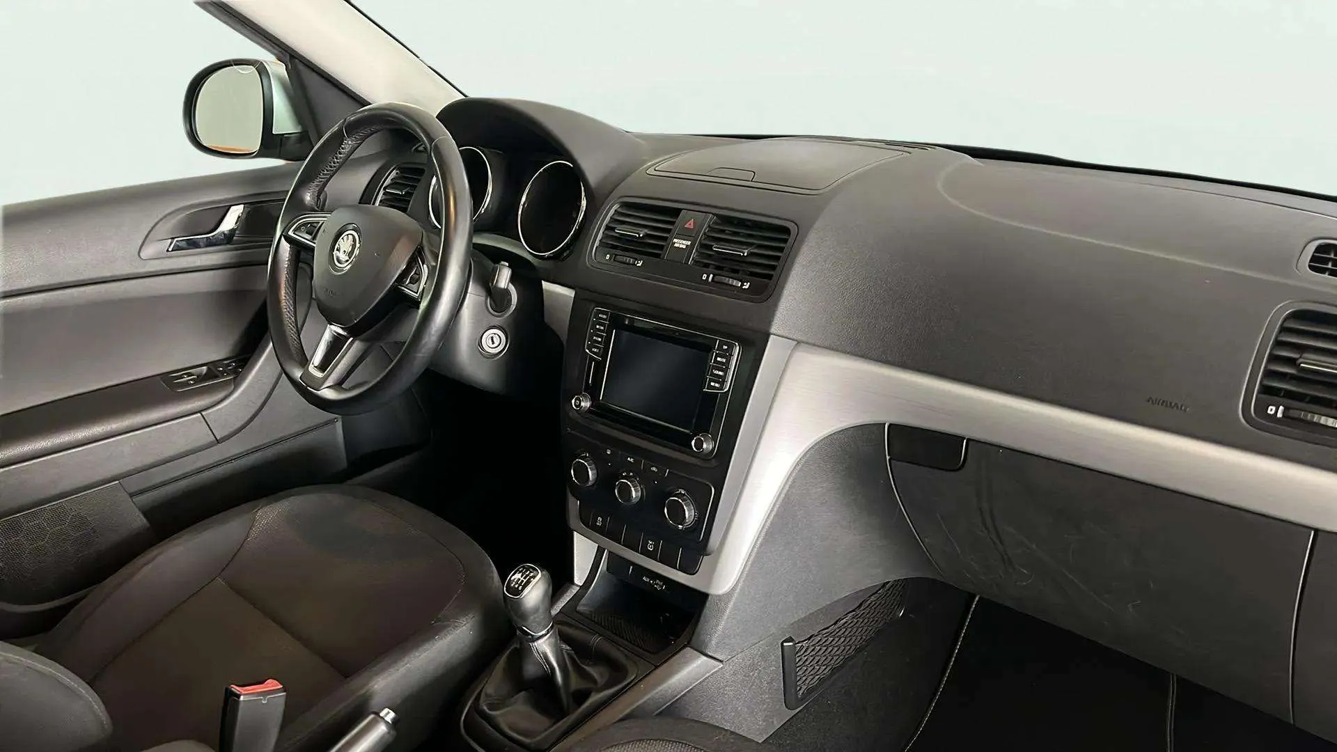Škoda Yeti 1.2 TSI Active - foto 9