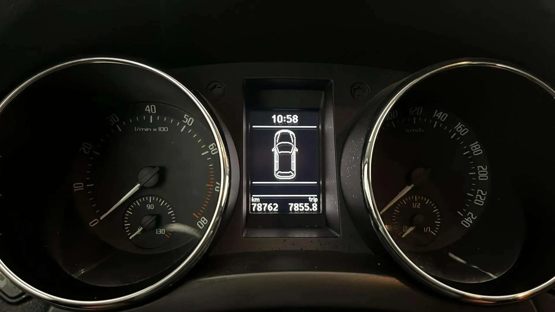 Škoda Yeti 1.2 TSI Active - foto 12