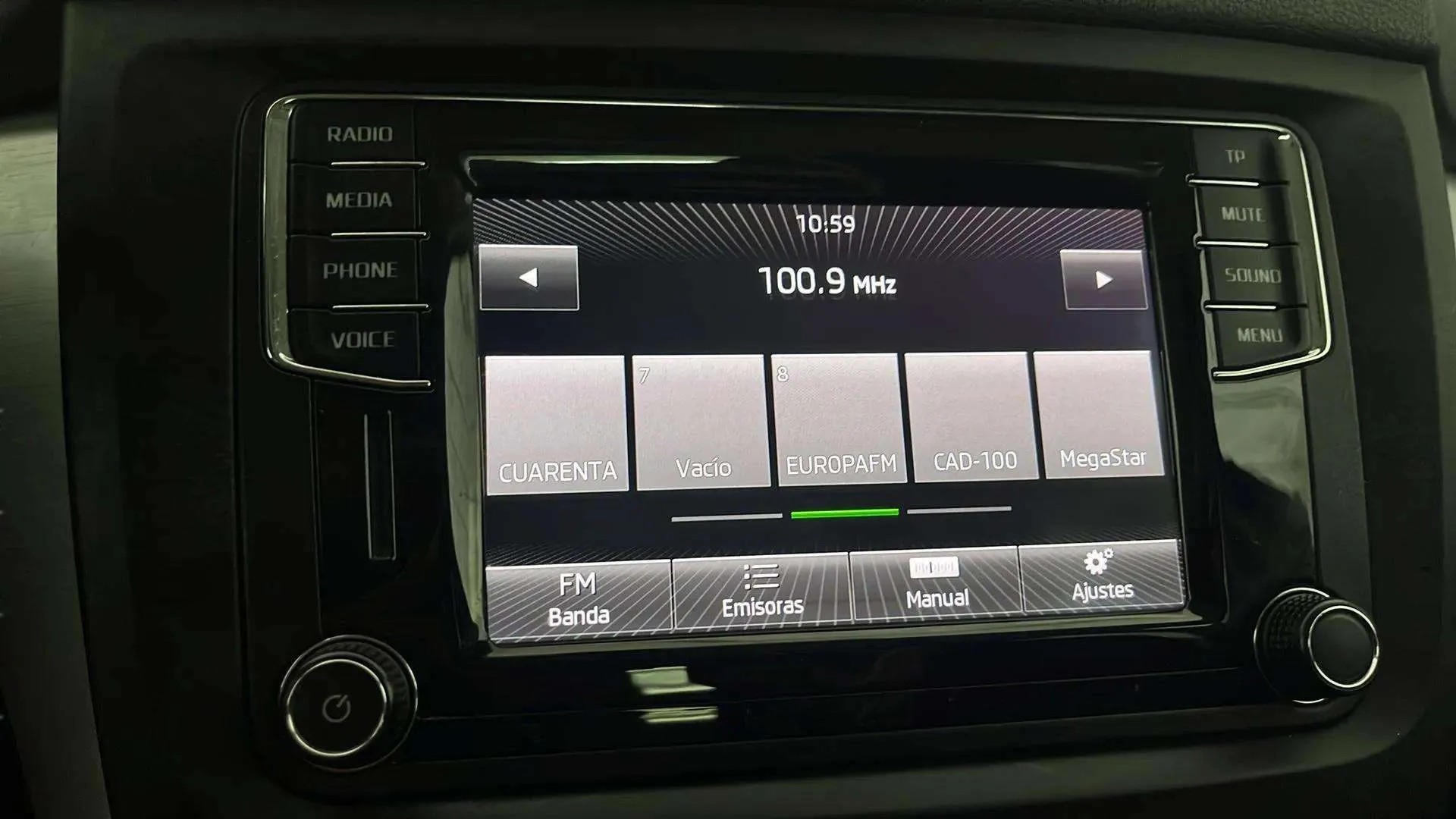 Škoda Yeti 1.2 TSI Active - foto 15