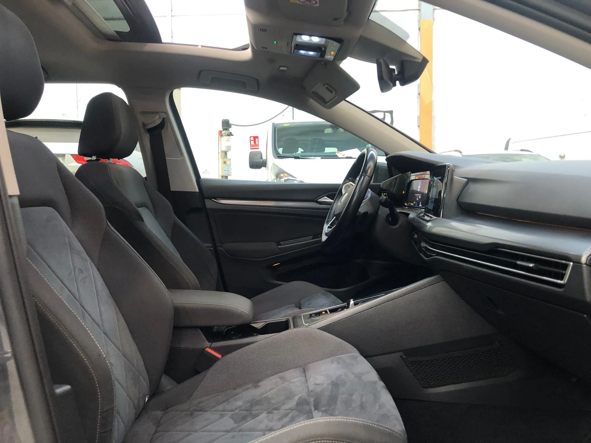 Volkswagen Golf Sport 1.5 TSI DSG - foto 8