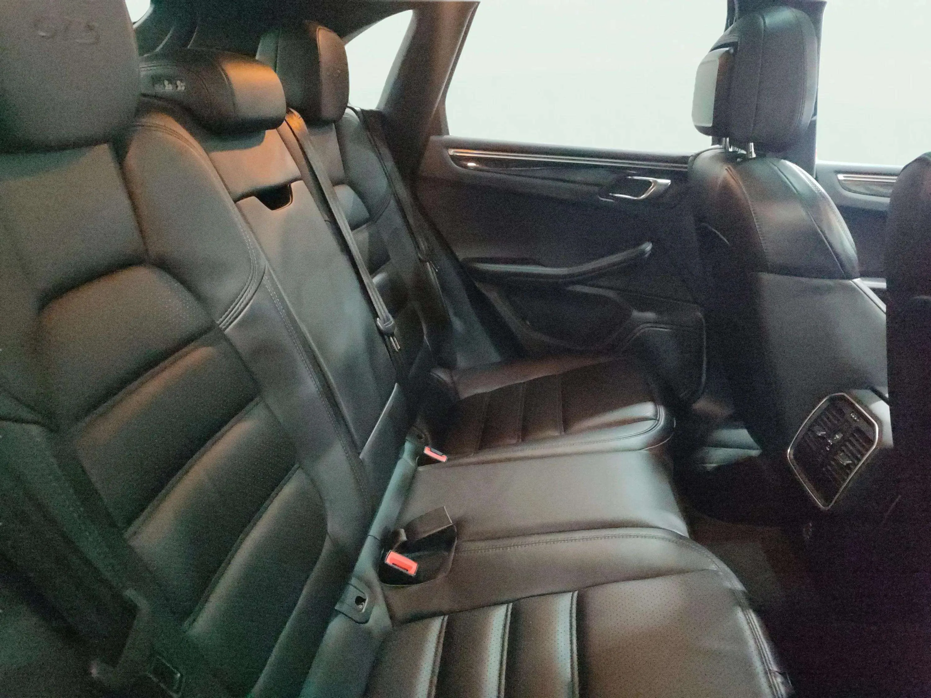 Porsche Macan GTS - foto 12