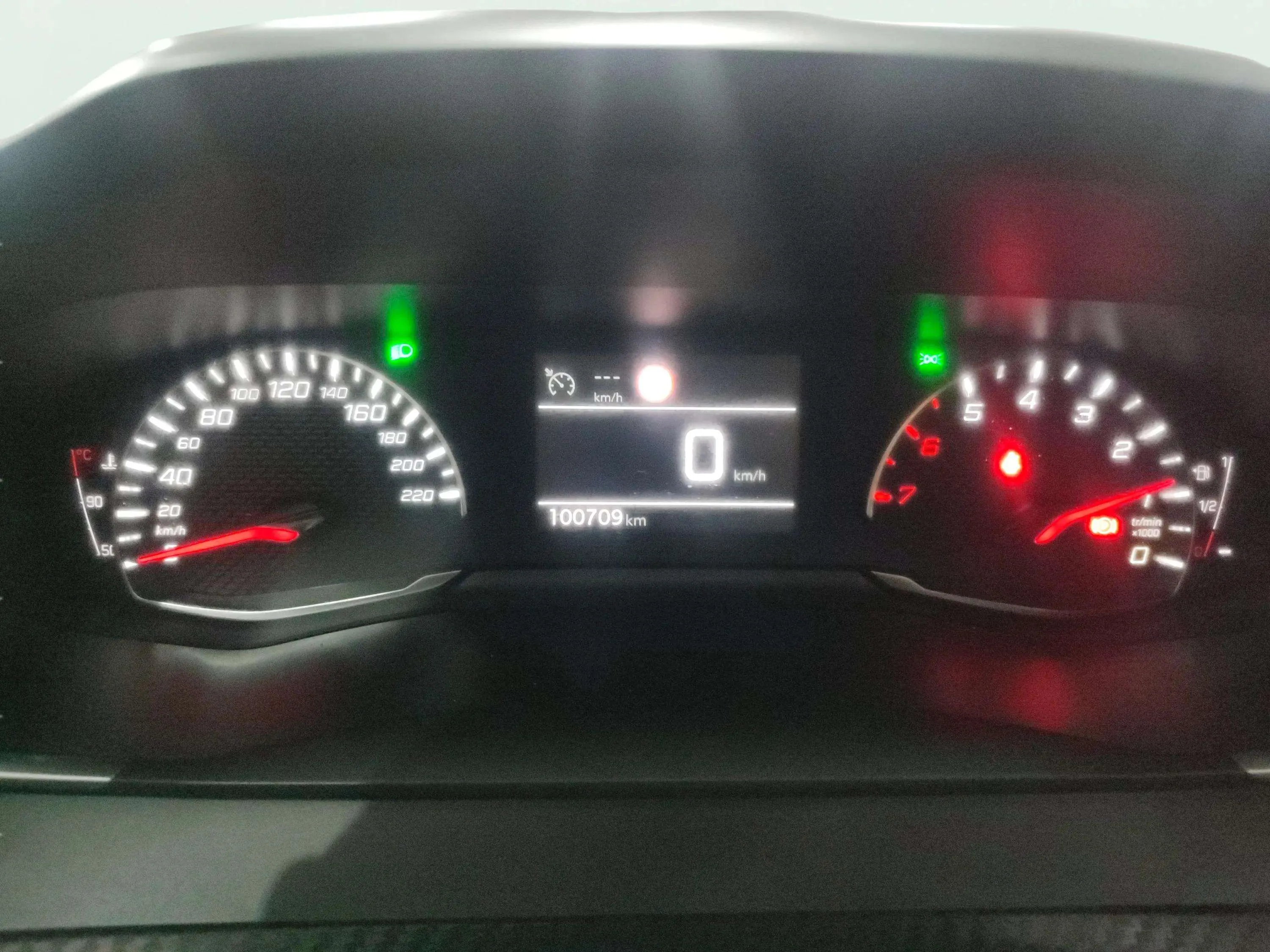 Peugeot 208 PureTech Active - foto 9