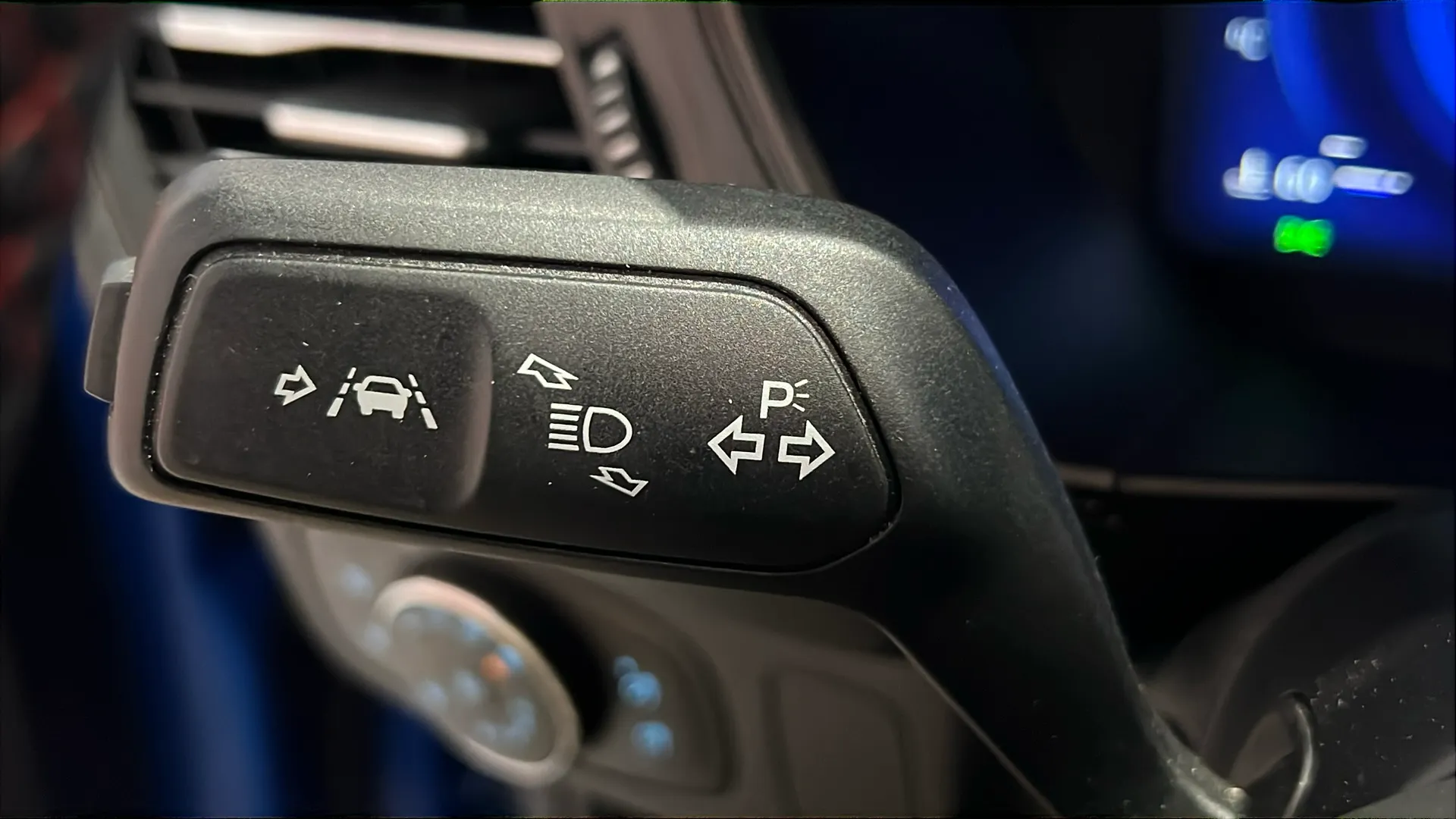 Ford Focus 1.0 EcoBoost MHEV ST-Line X SB - foto 19