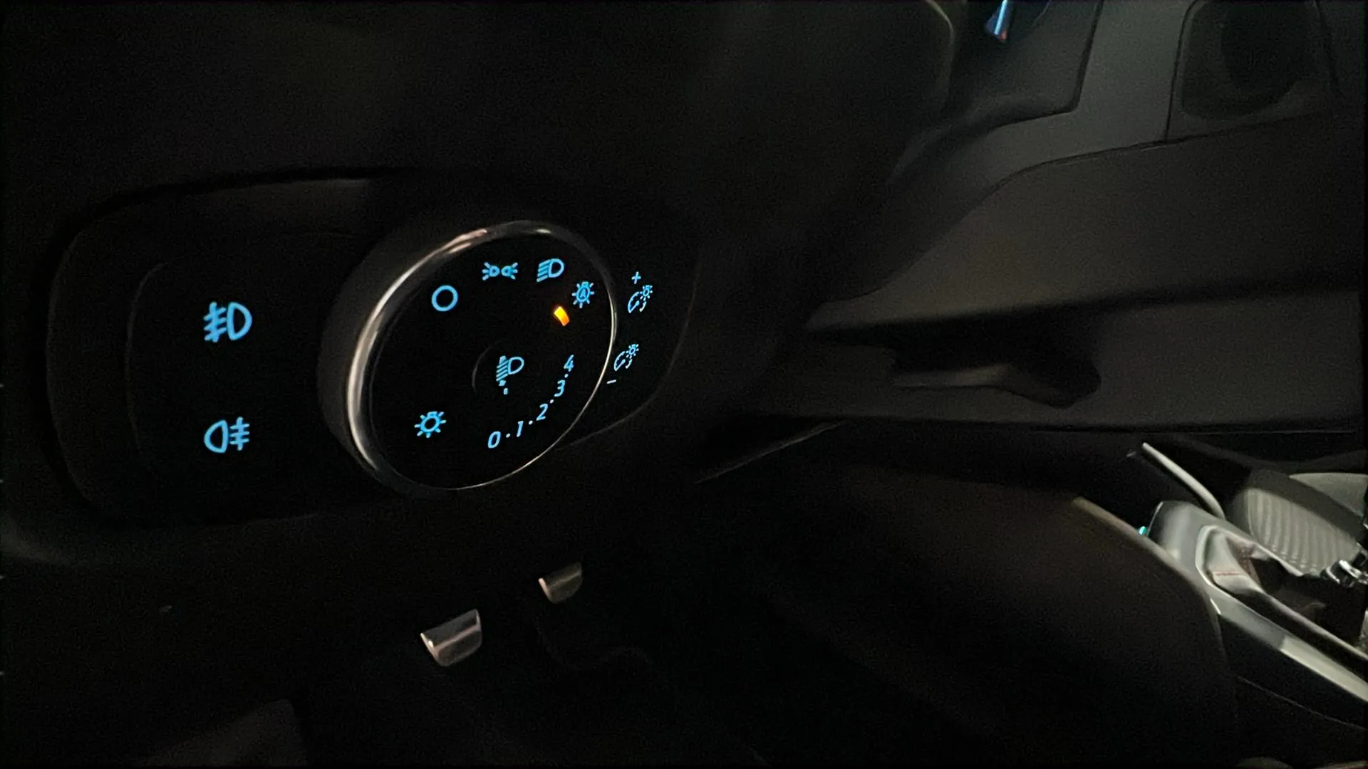 Ford Focus 1.0 EcoBoost MHEV ST-Line X SB - foto 16