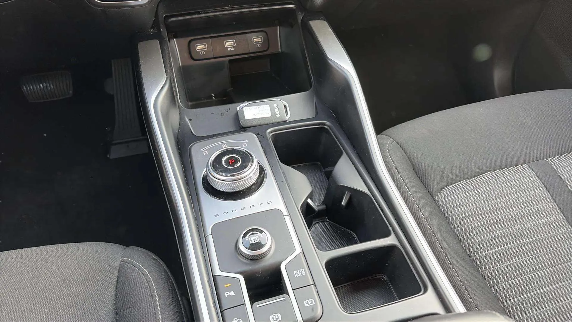 Kia Sorento 1.6 T-GDi HEV Drive 4x2 7 plazas - foto 16