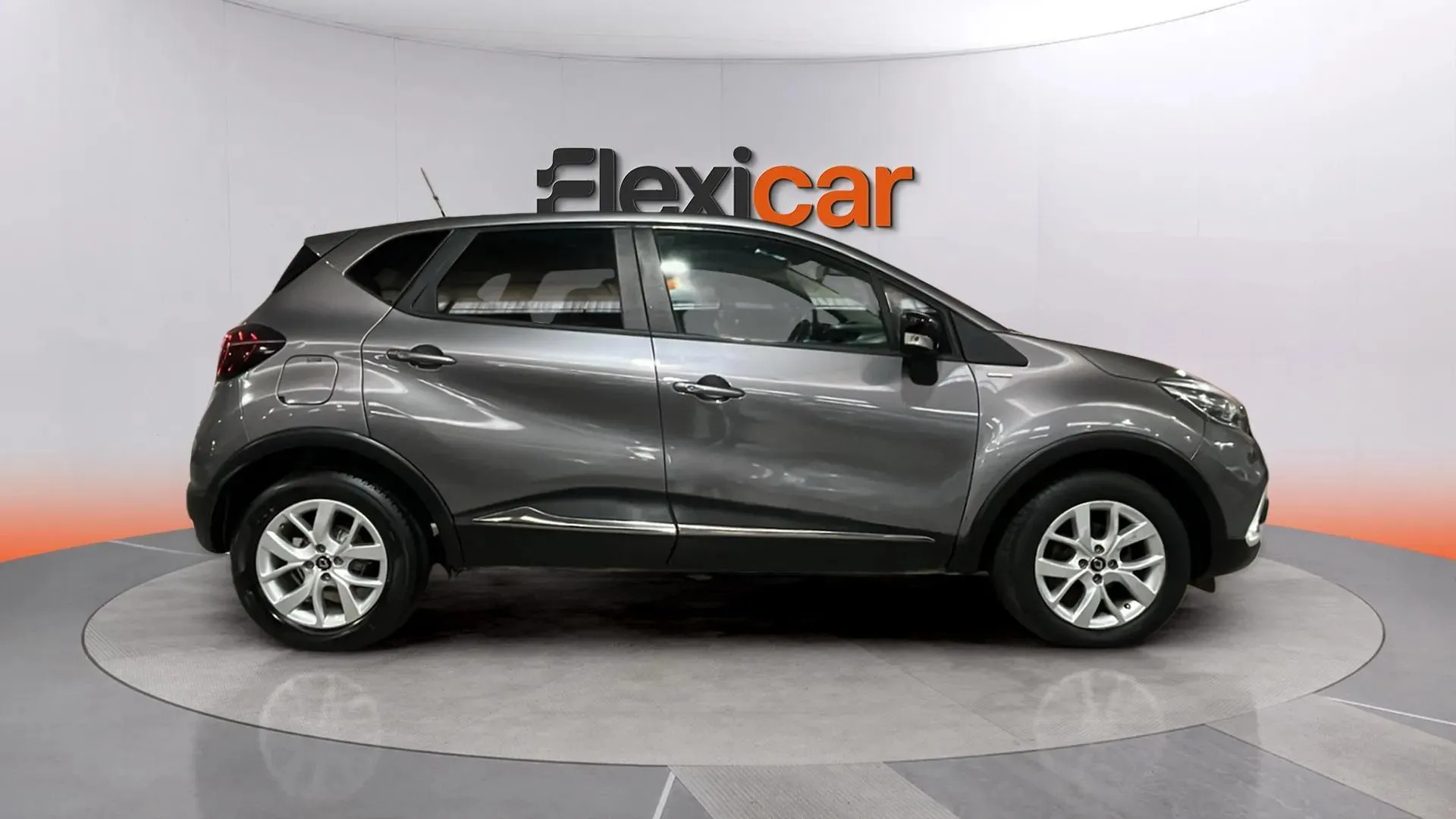 Renault Captur Limited TCe GPF - foto 8