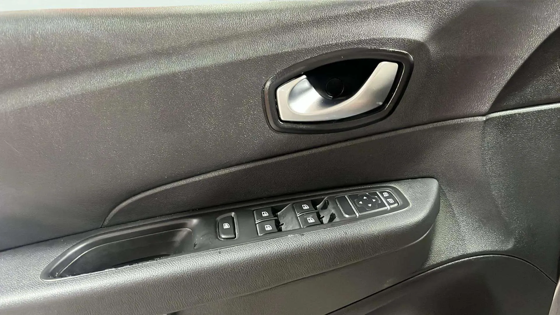 Renault Captur Limited TCe GPF - foto 16