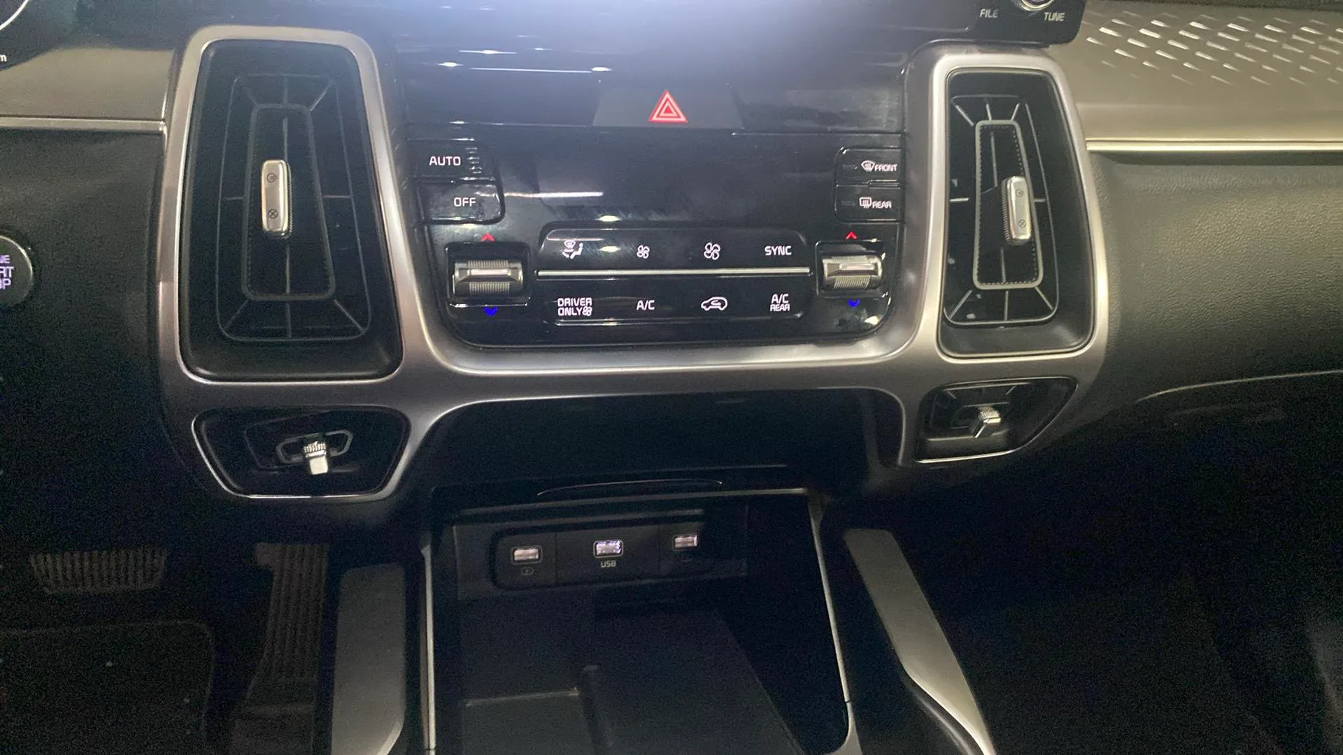 Kia Sorento 1.6 T-GDi HEV Drive 4x2 7 plazas - foto 18