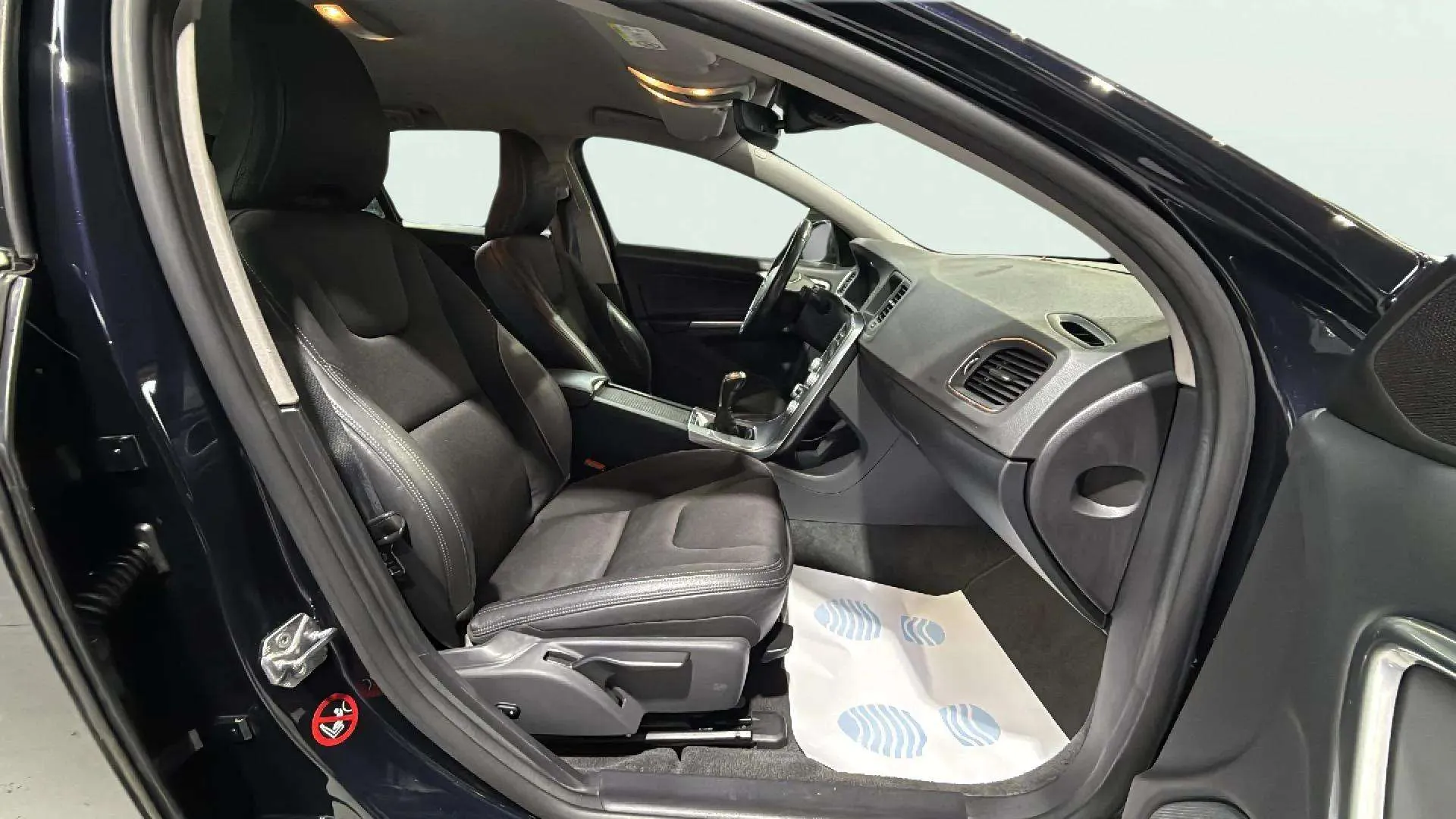 Volvo V60 2.0 D3 Momentum - foto 17