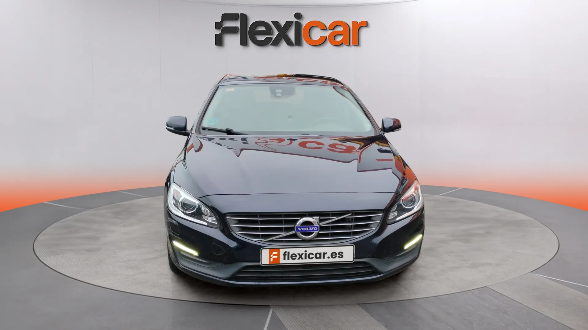Volvo V60 2.0 D3 Momentum - foto 2