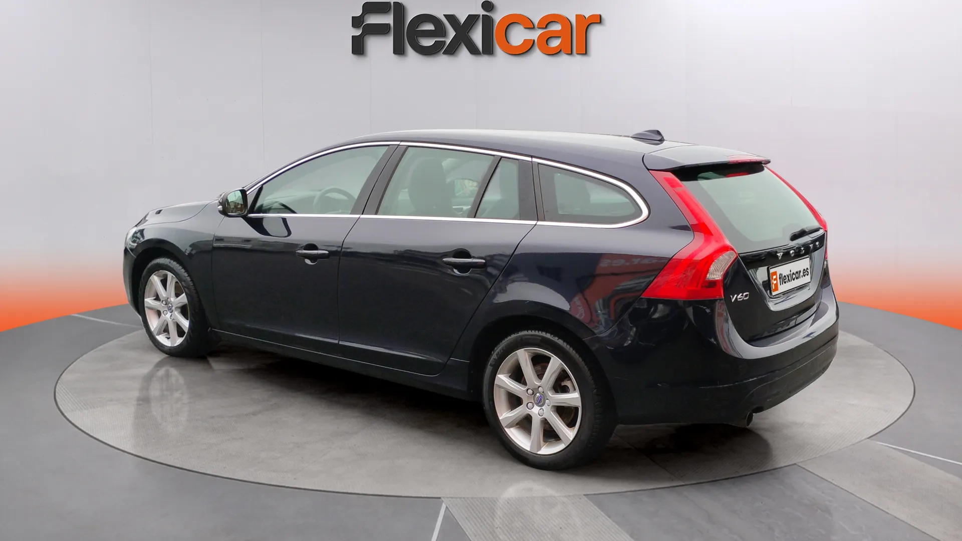 Volvo V60 2.0 D3 Momentum - foto 4